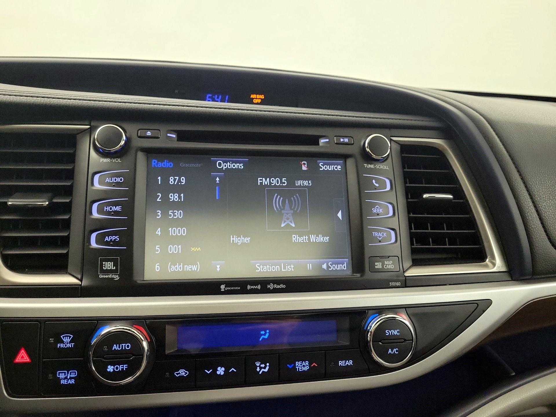 Thumbnail: 2016 Toyota Highlander - 14