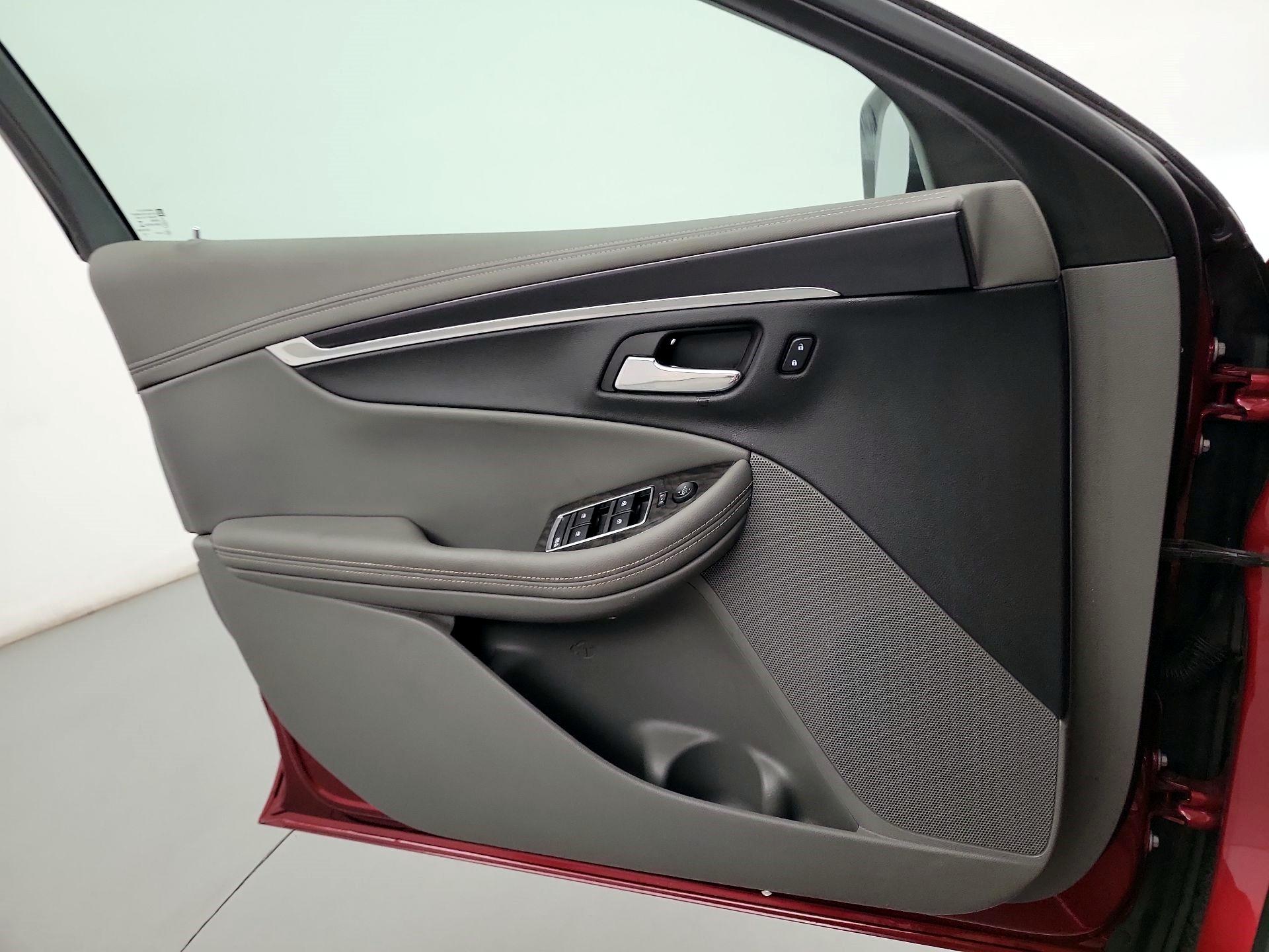 Thumbnail: 2015 Chevrolet Impala - 10