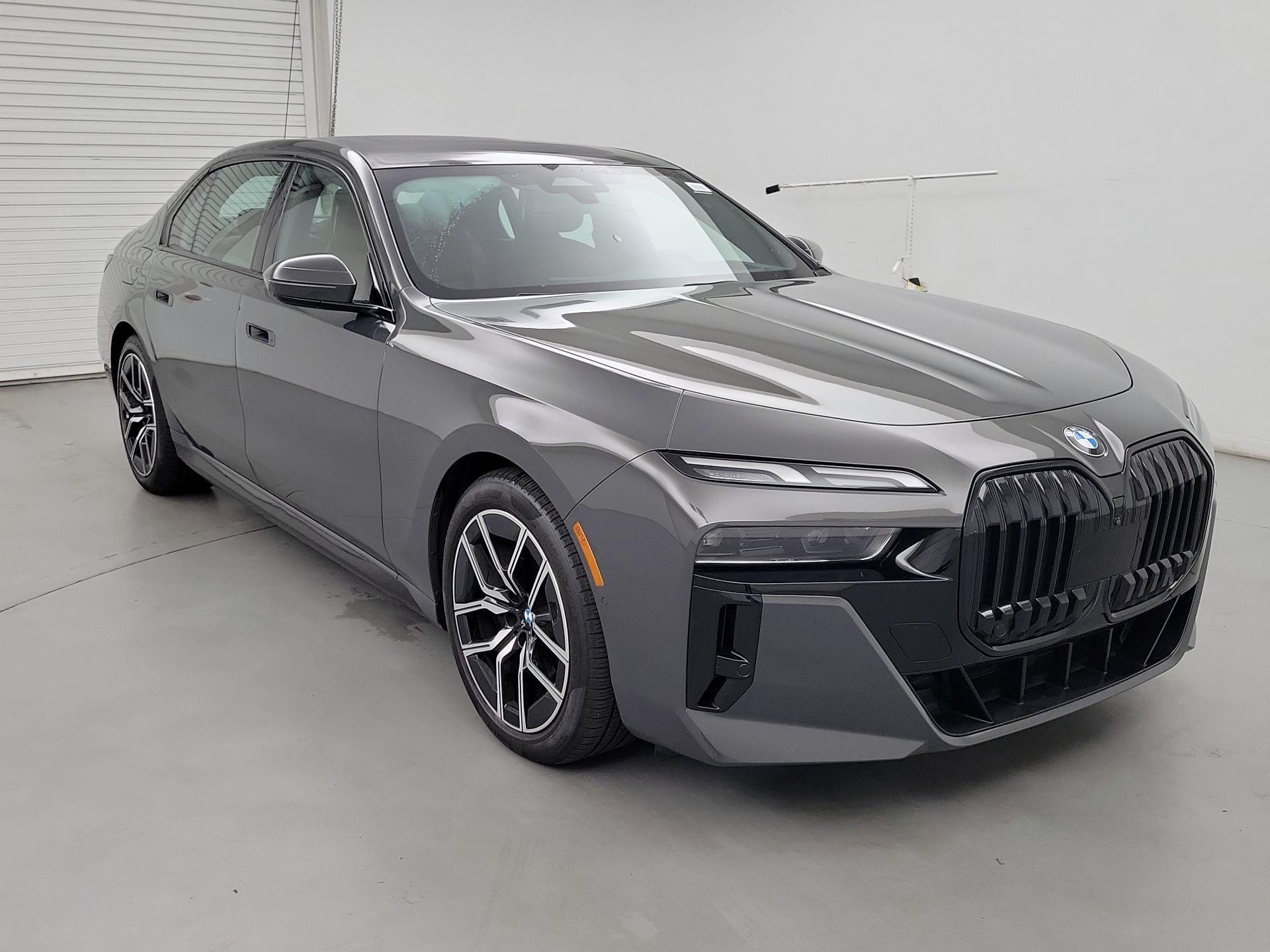 Thumbnail: 2023 BMW 7 Series - 1
