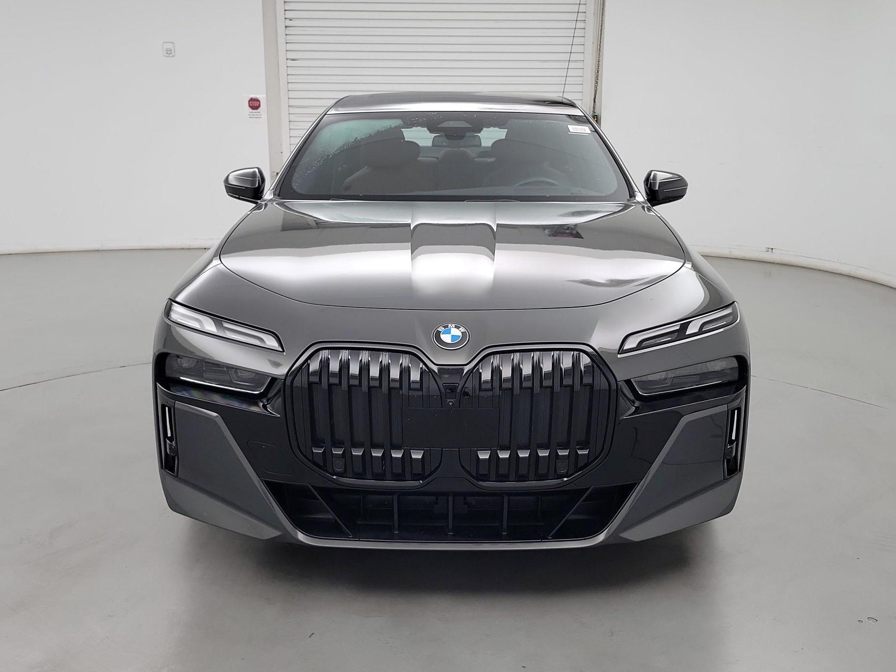 Thumbnail: 2023 BMW 7 Series - 2