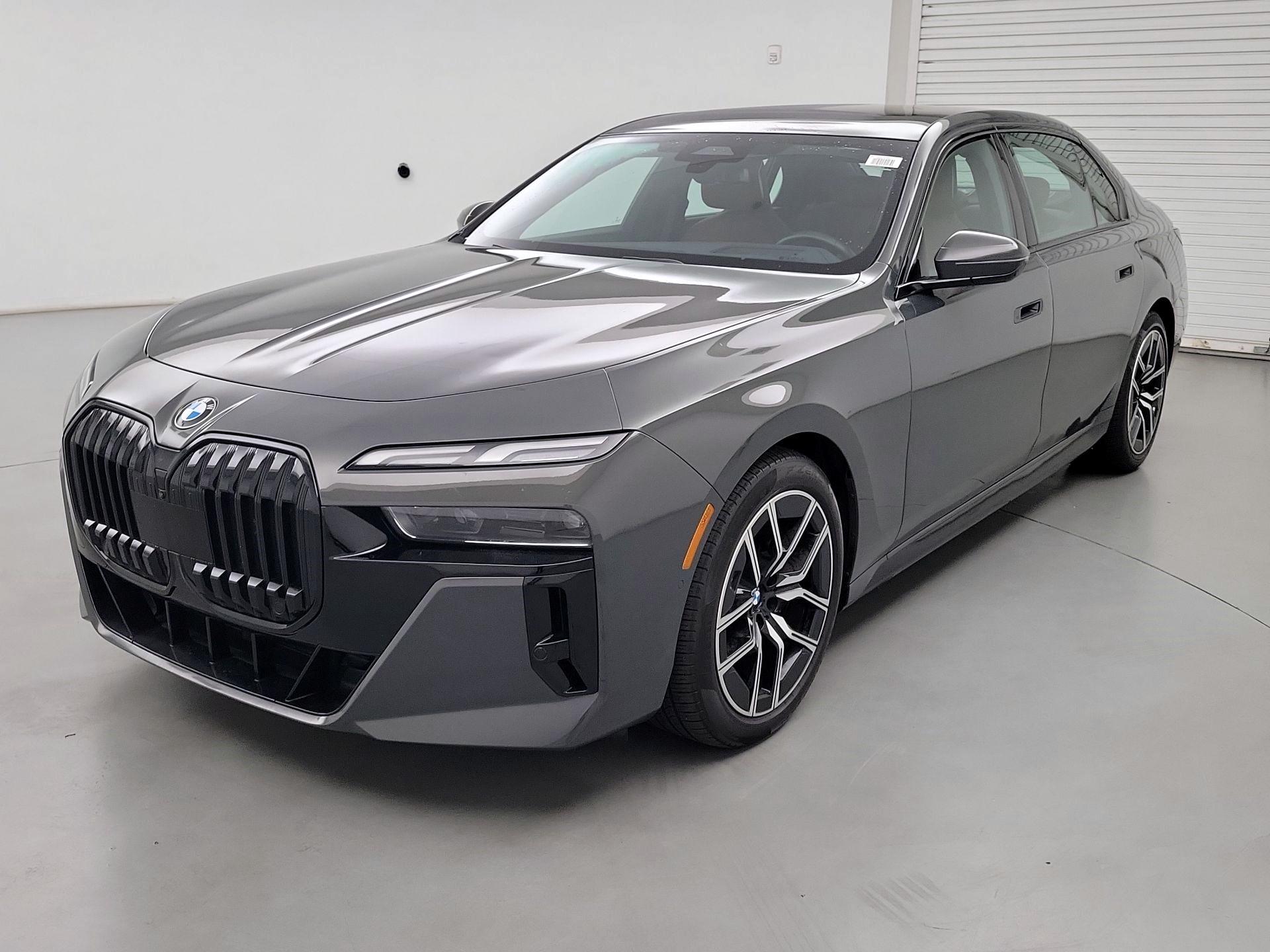 Thumbnail: 2023 BMW 7 Series - 3