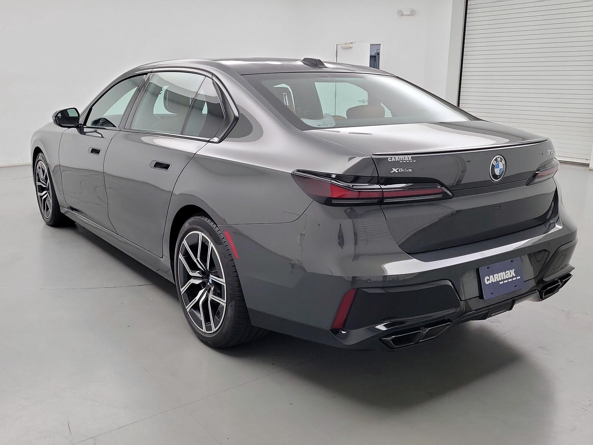 Thumbnail: 2023 BMW 7 Series - 7