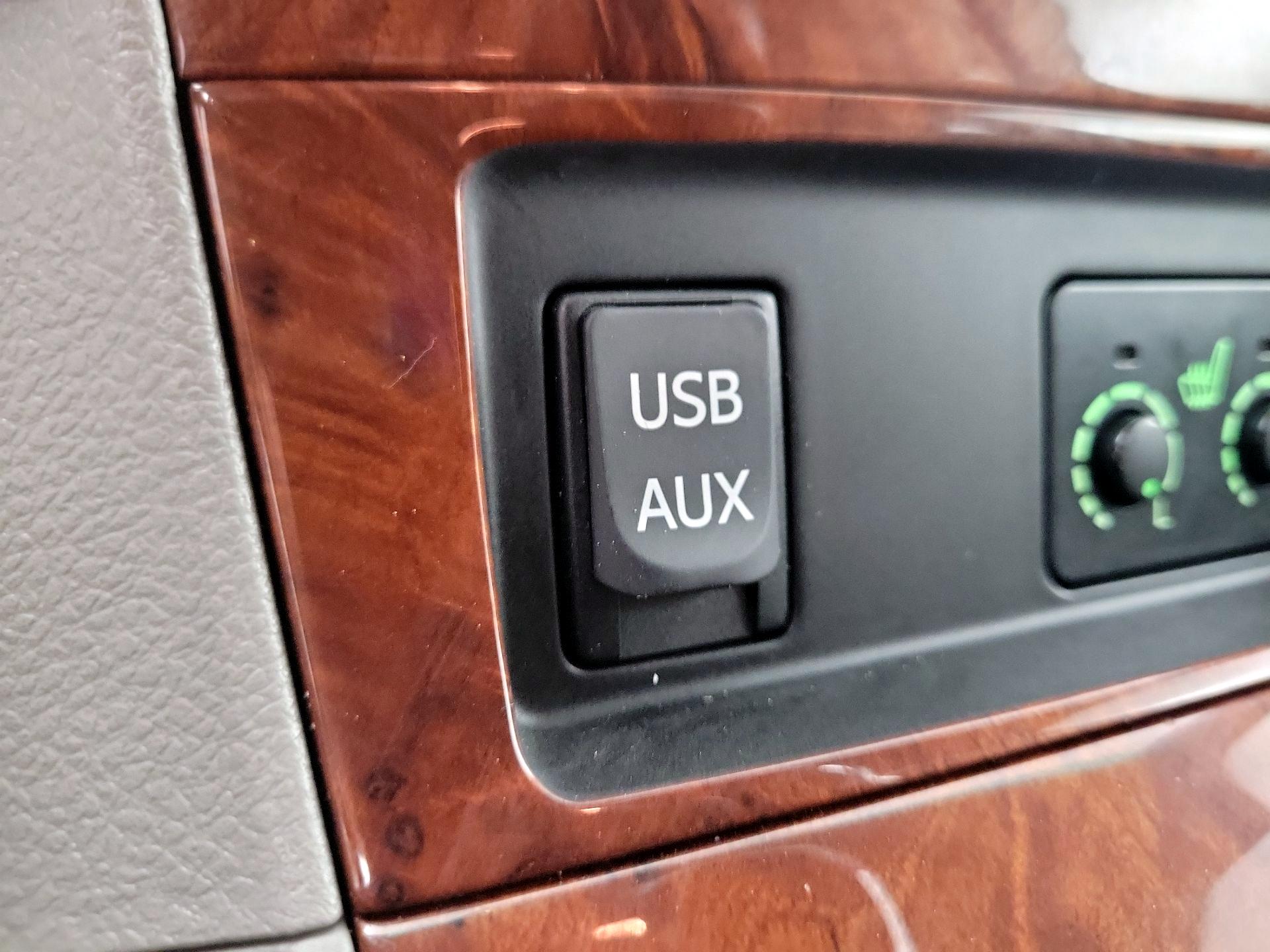 Thumbnail: 2013 Toyota Highlander - 18