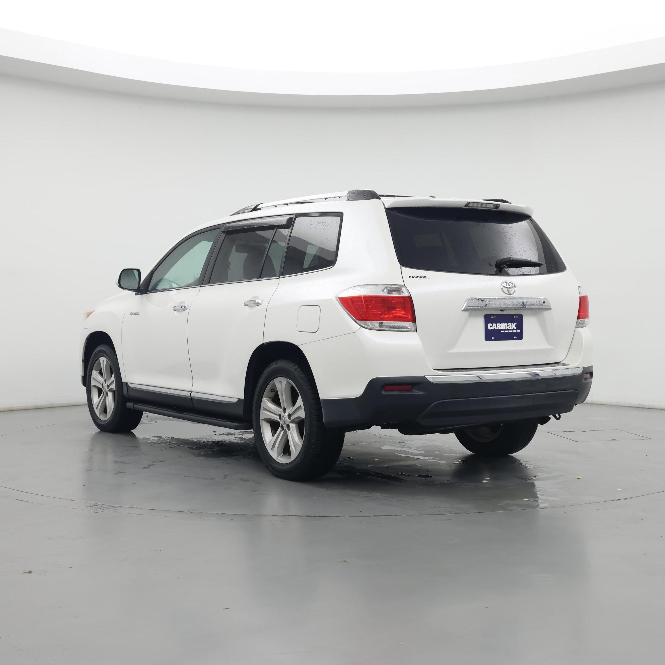 Thumbnail: 2013 Toyota Highlander - 2