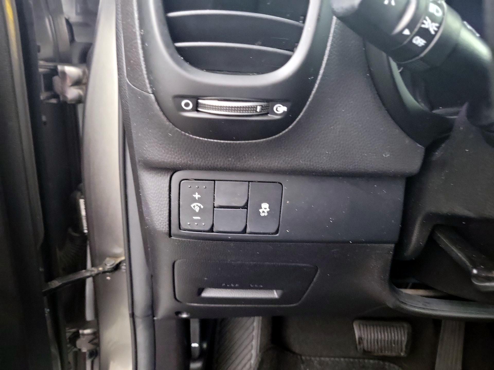 Thumbnail: 2014 Kia Soul - 13