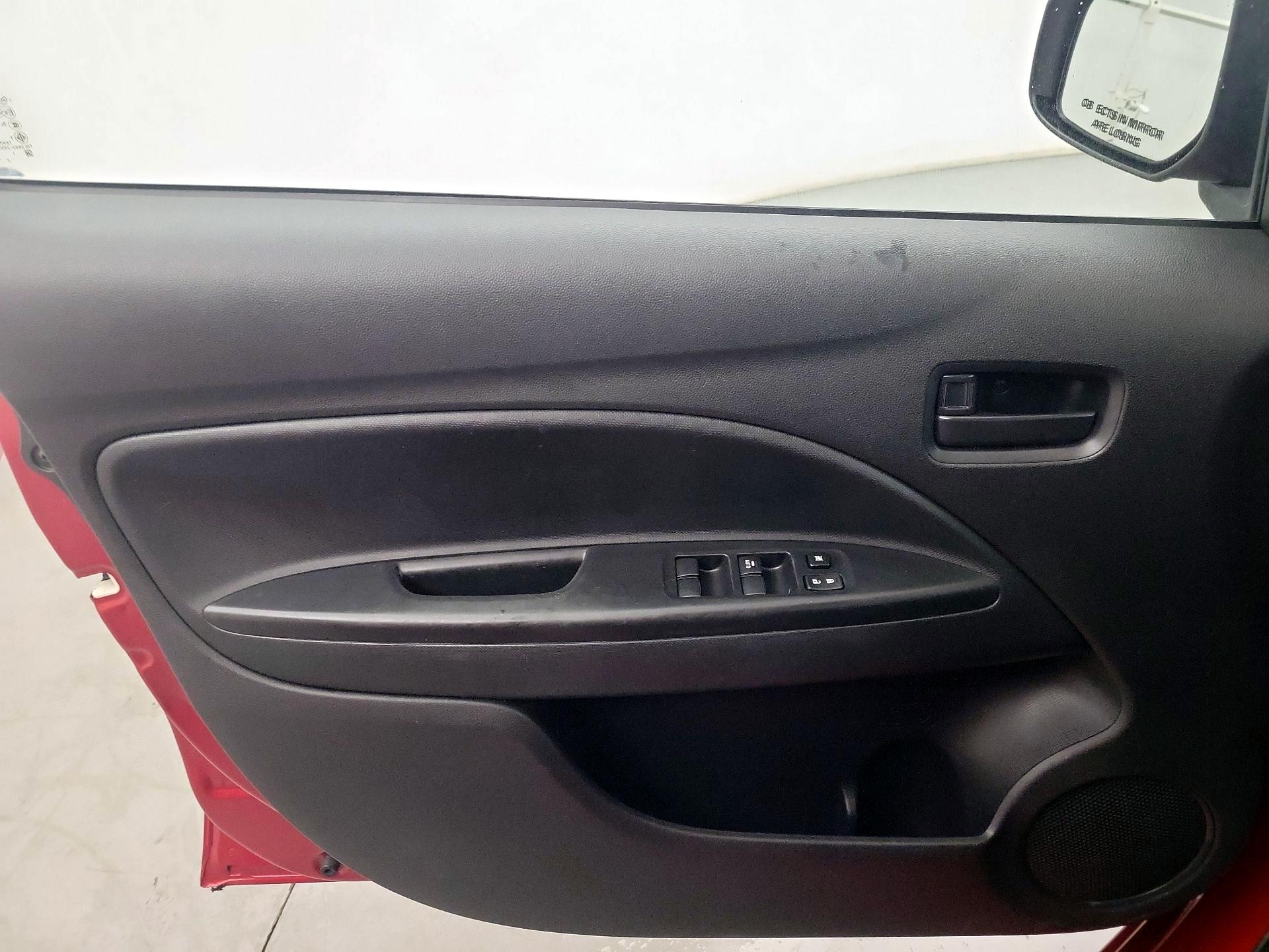 Thumbnail: 2021 Mitsubishi Mirage - 10