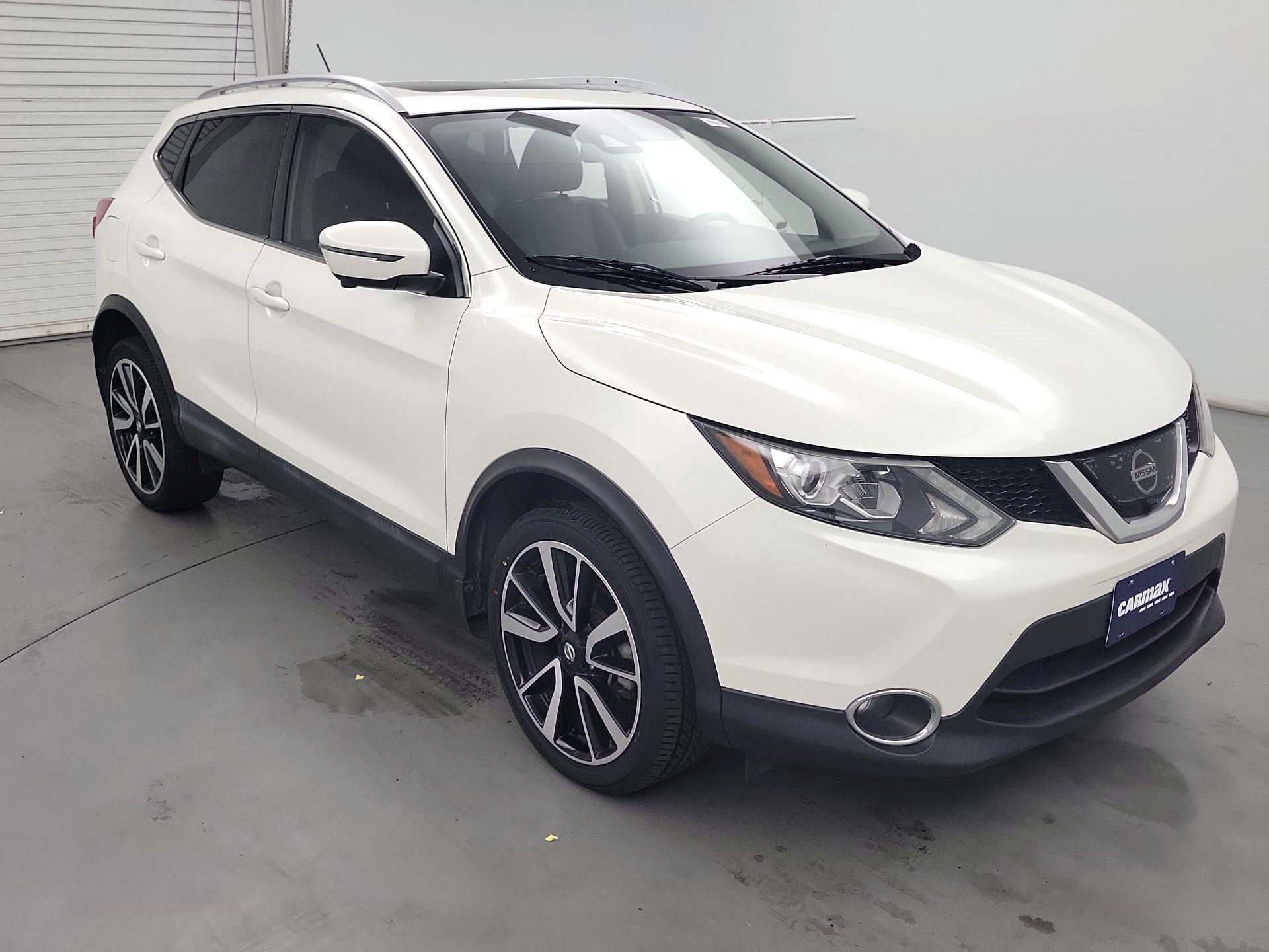 Thumbnail: 2017 Nissan Rogue Sport - 1