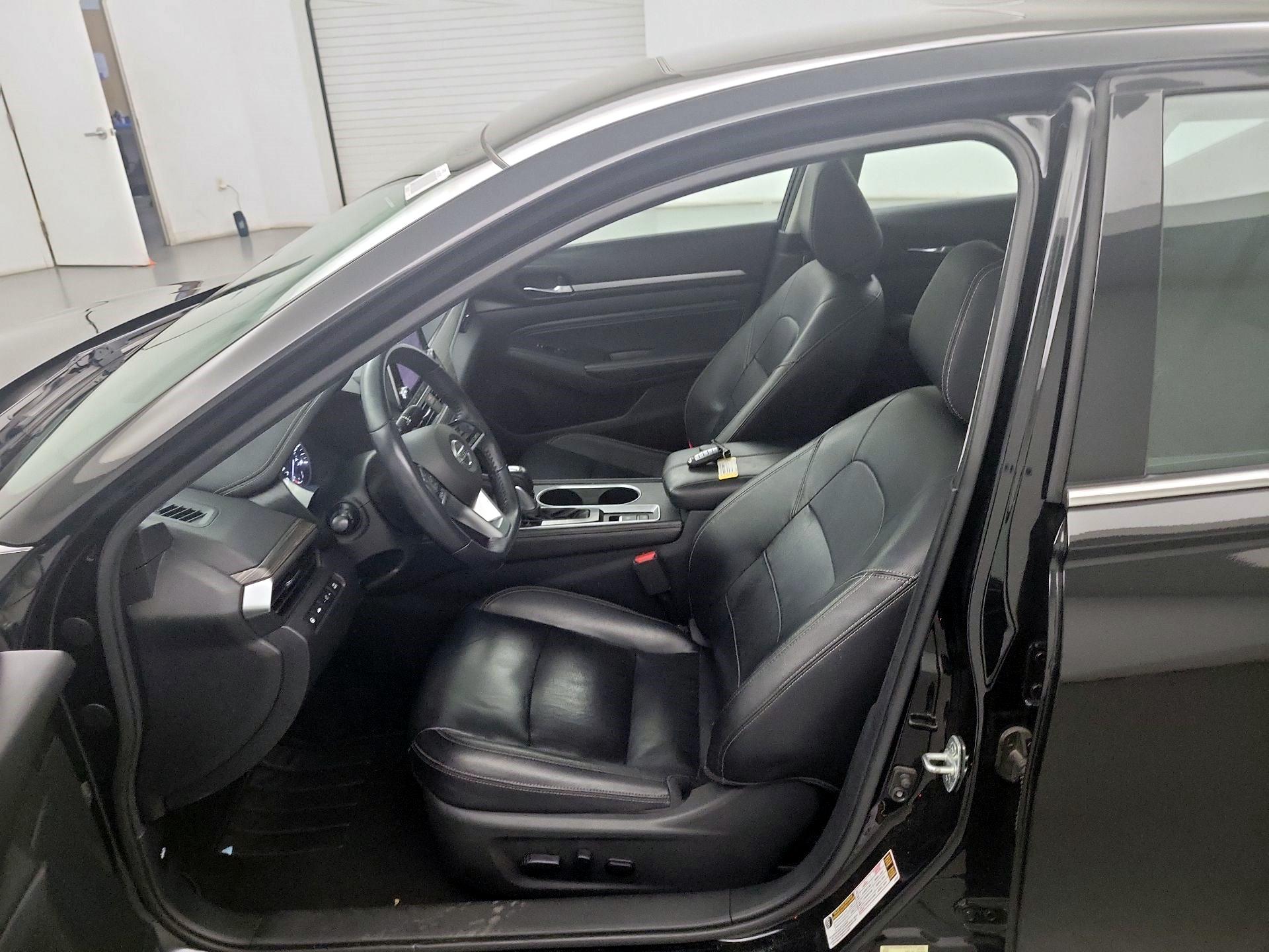 Thumbnail: 2019 Nissan Altima - 9