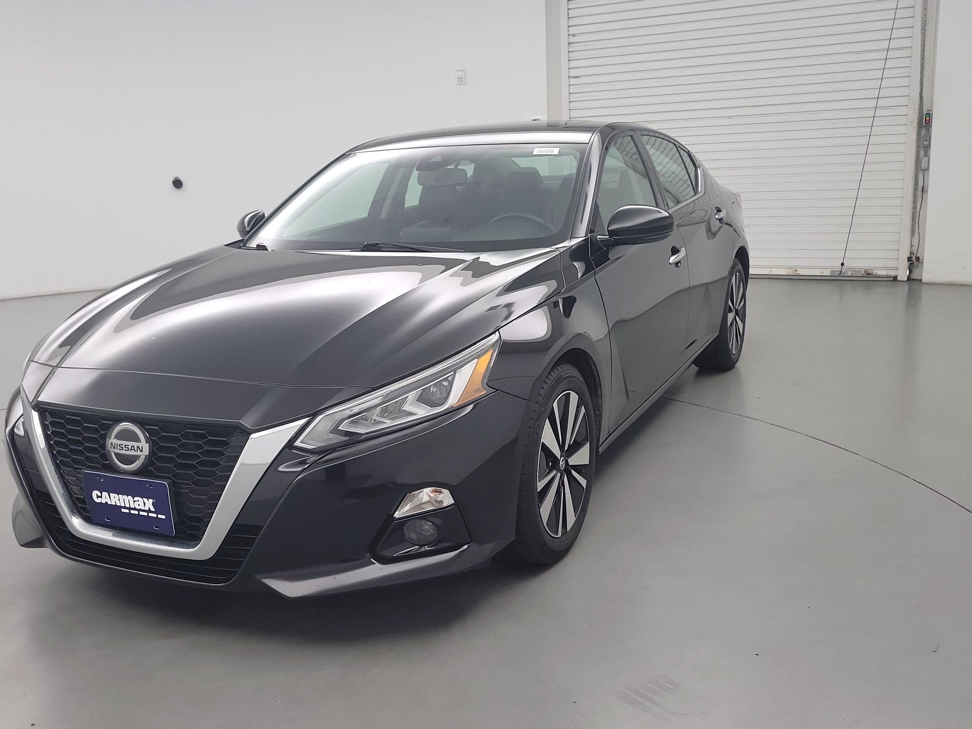Thumbnail: 2019 Nissan Altima - 3