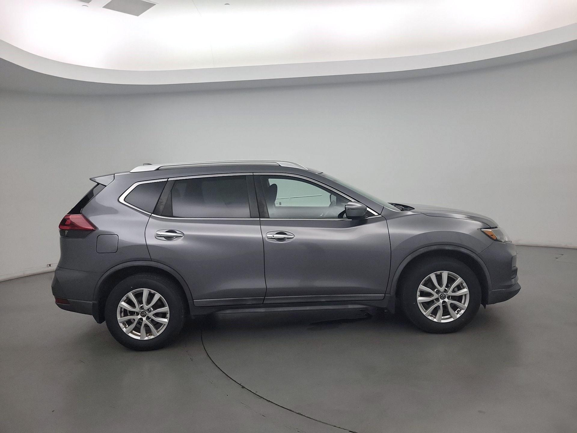 Thumbnail: 2018 Nissan Rogue - 4