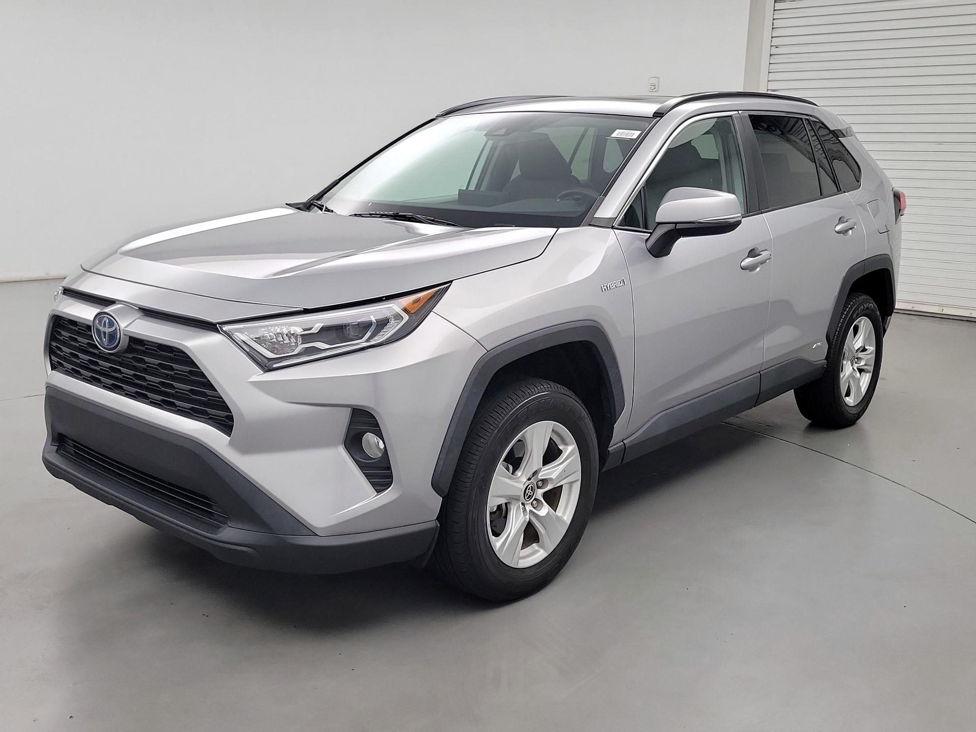 Thumbnail: 2021 Toyota RAV4 - 3