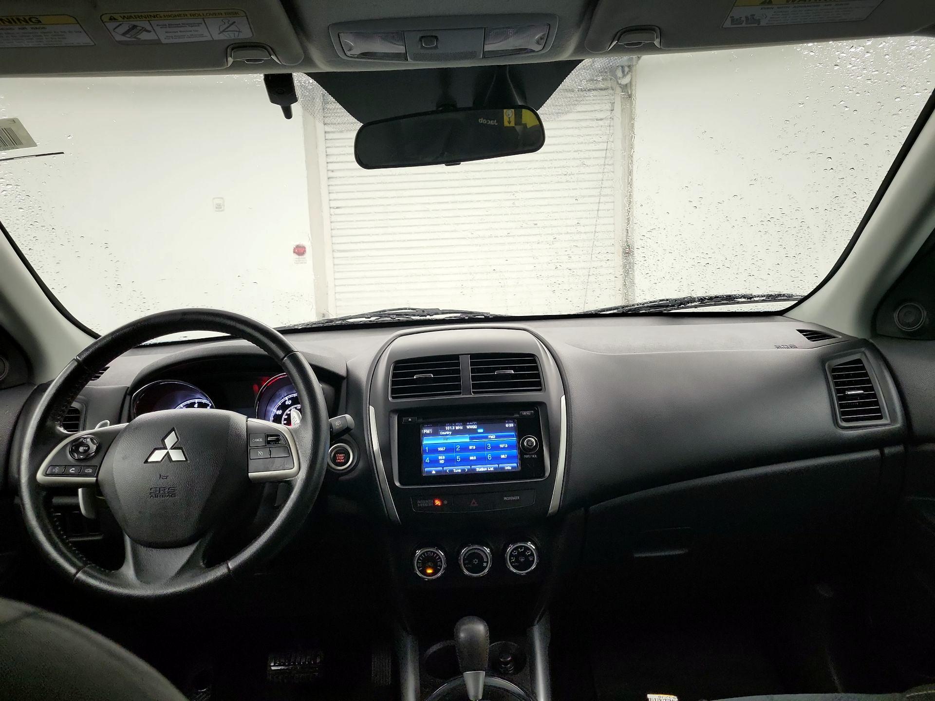 Thumbnail: 2014 Mitsubishi Outlander Sport - 9