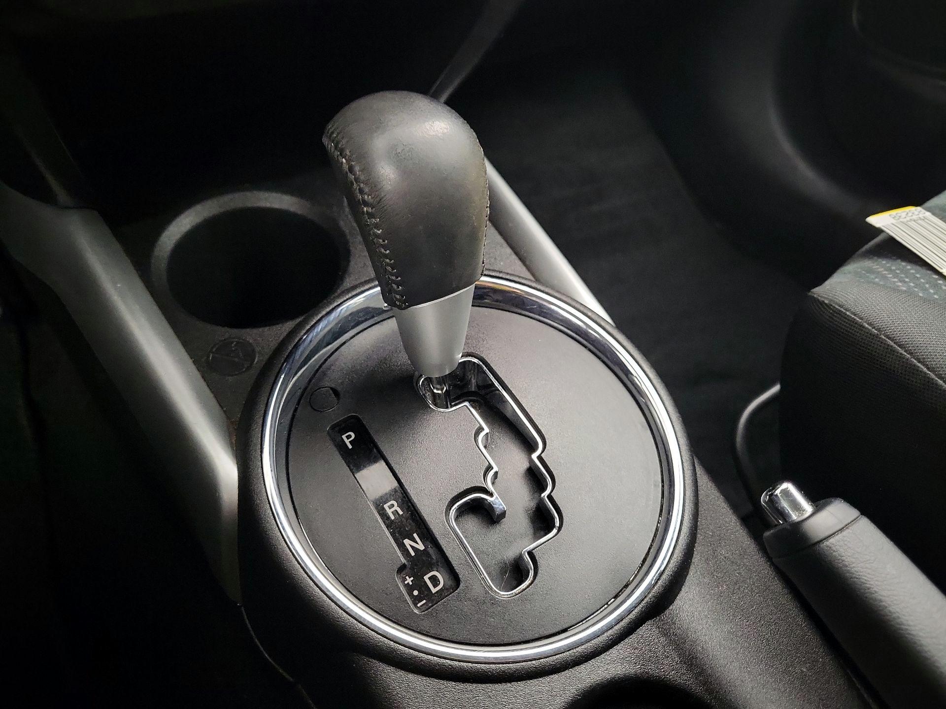 Thumbnail: 2014 Mitsubishi Outlander Sport - 17