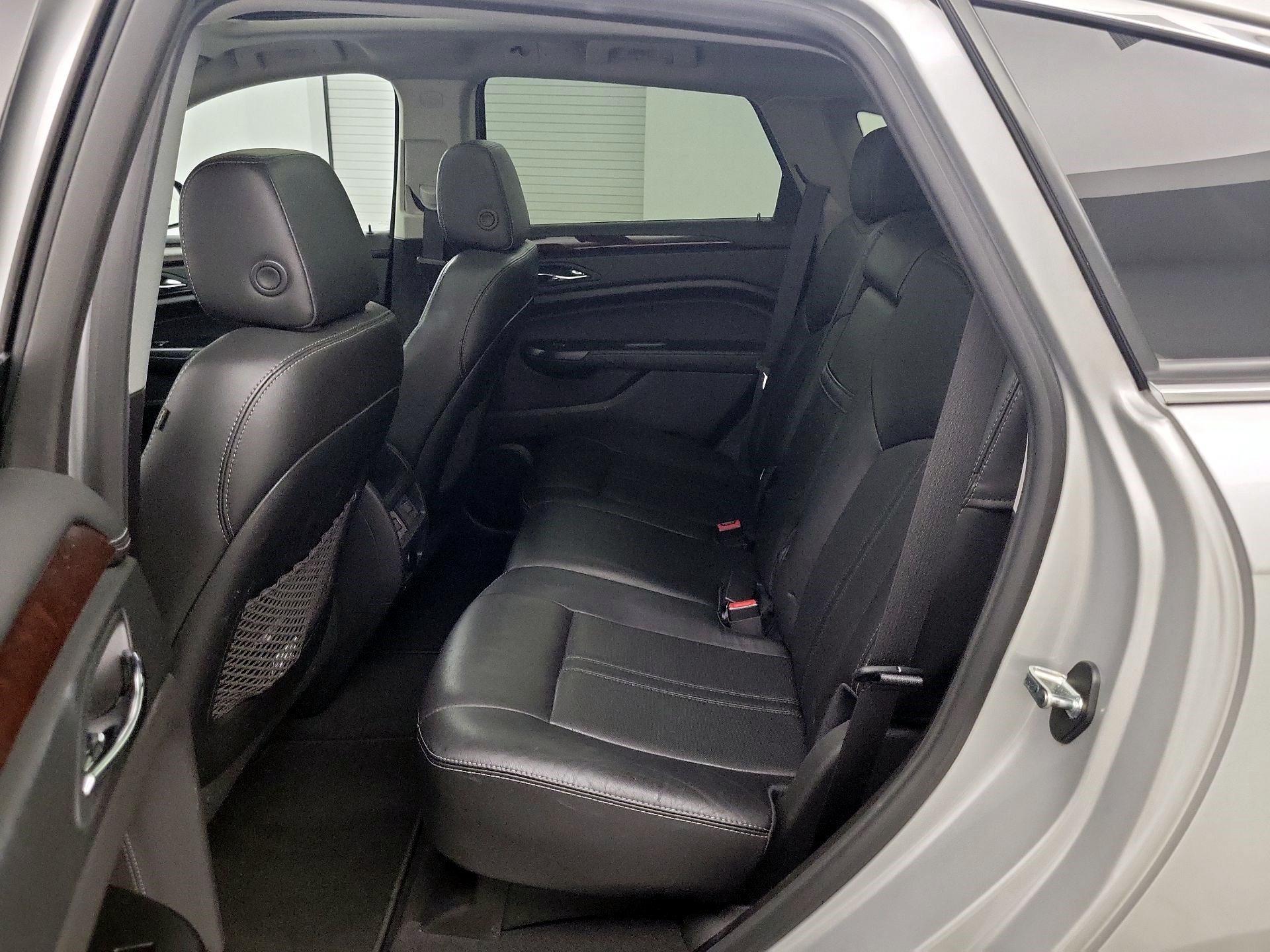 Thumbnail: 2016 Cadillac SRX - 18