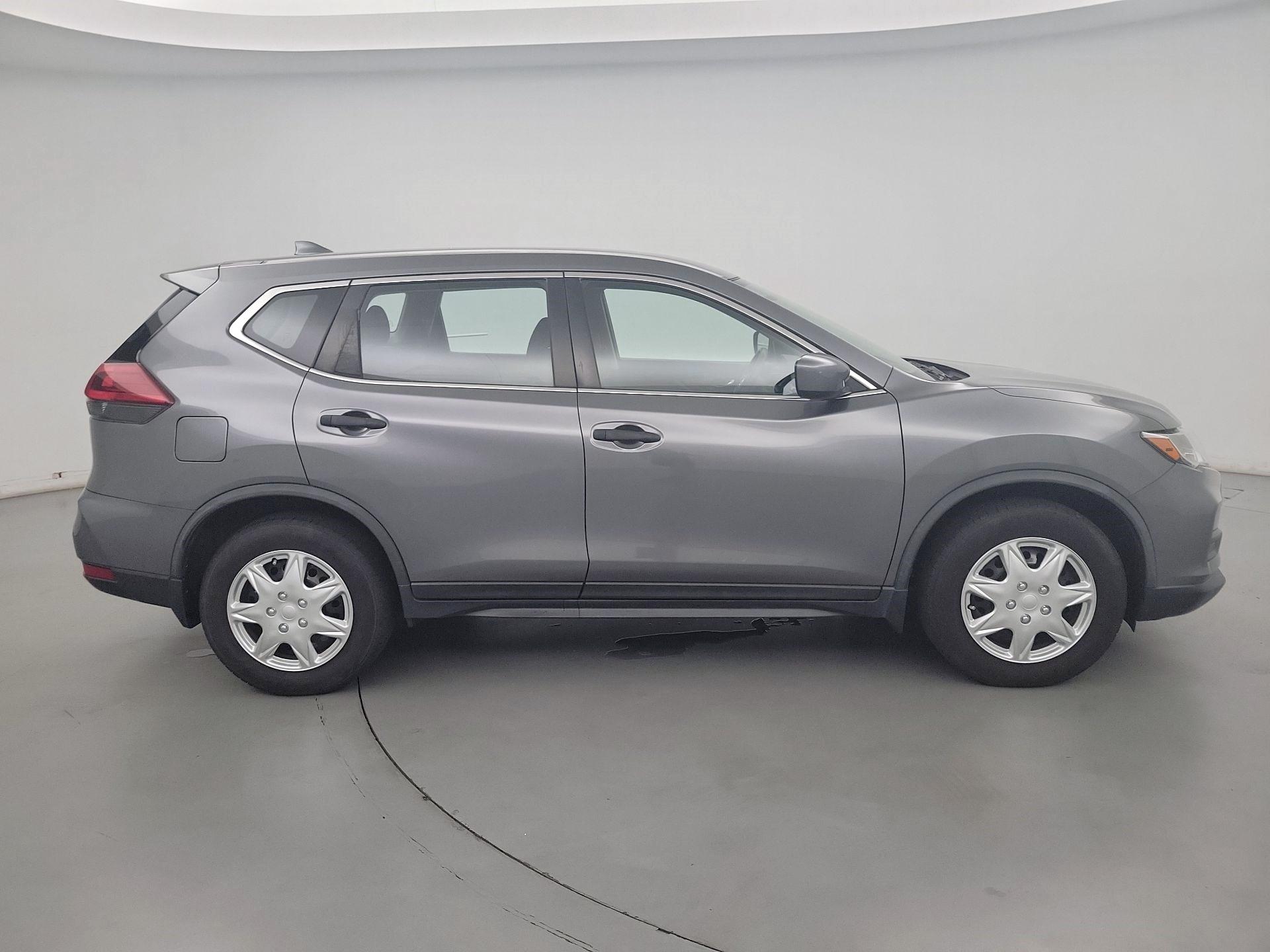 Thumbnail: 2018 Nissan Rogue - 4