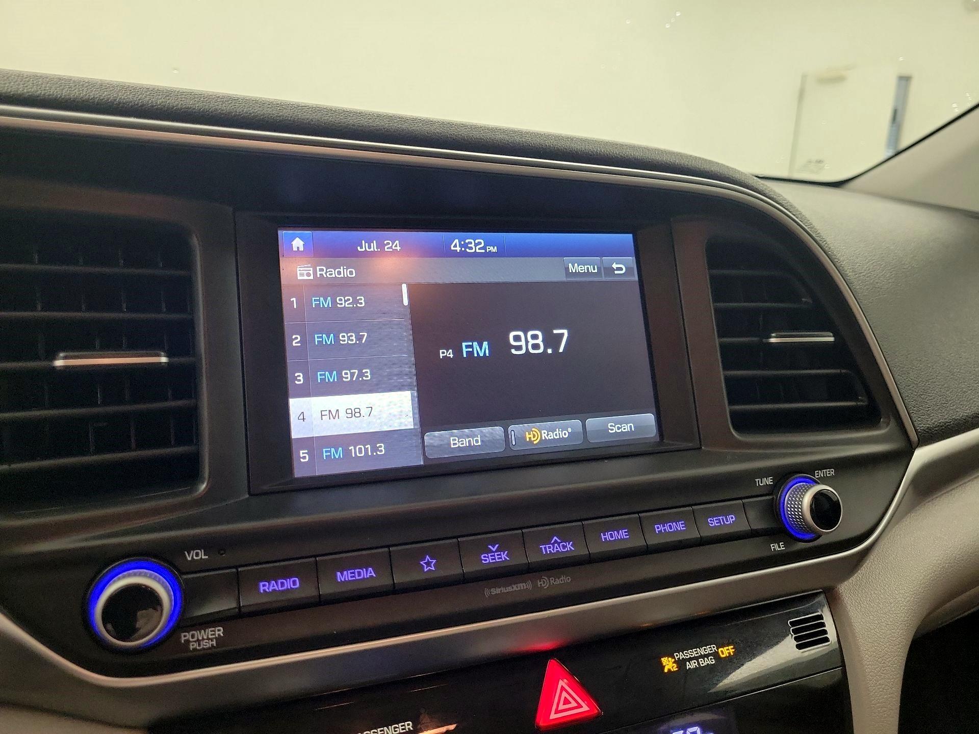 Thumbnail: 2020 Hyundai Elantra - 13