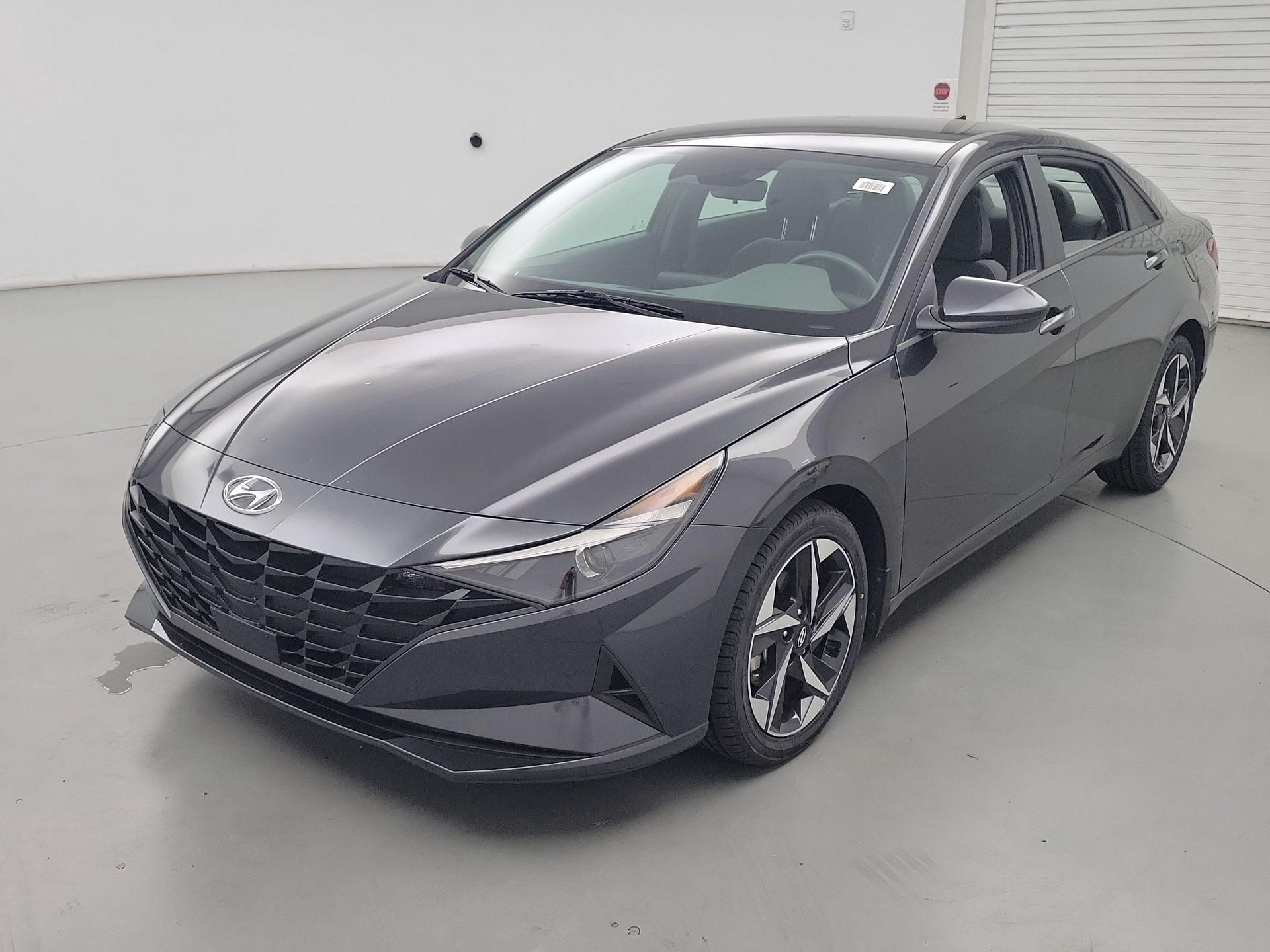 Thumbnail: 2023 Hyundai Elantra - 3