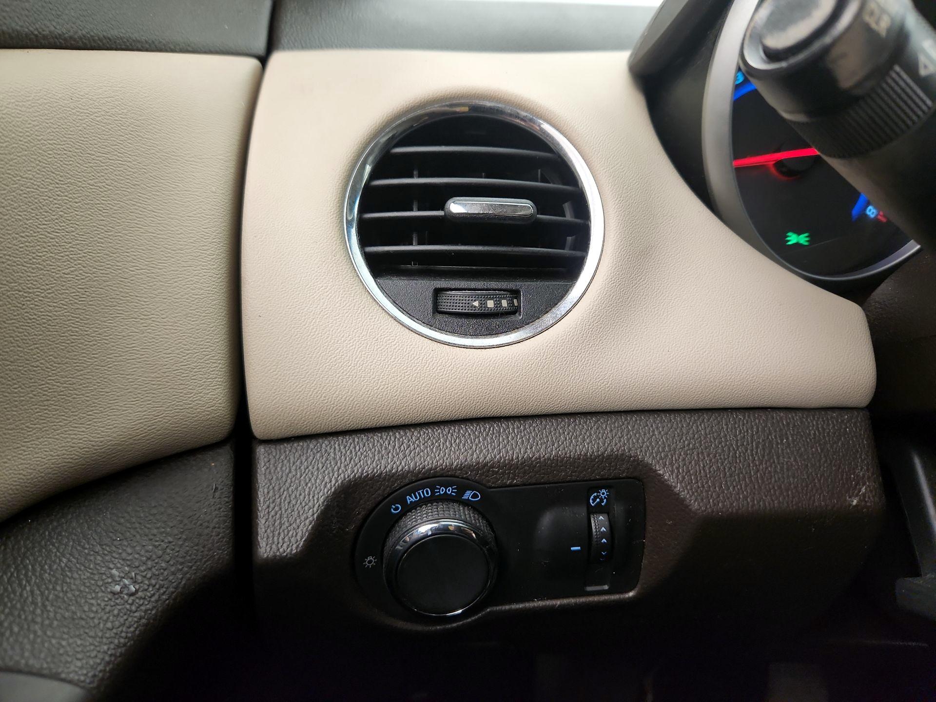 Thumbnail: 2016 Chevrolet Cruze - 13