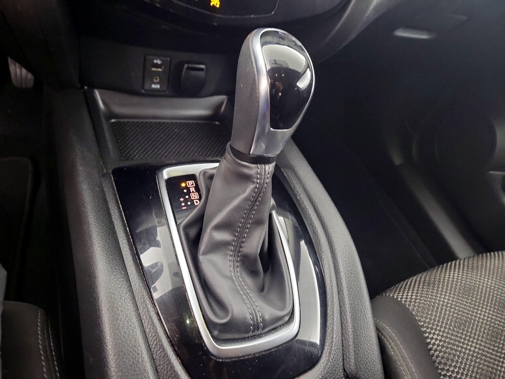 Thumbnail: 2018 Nissan Rogue Sport - 15
