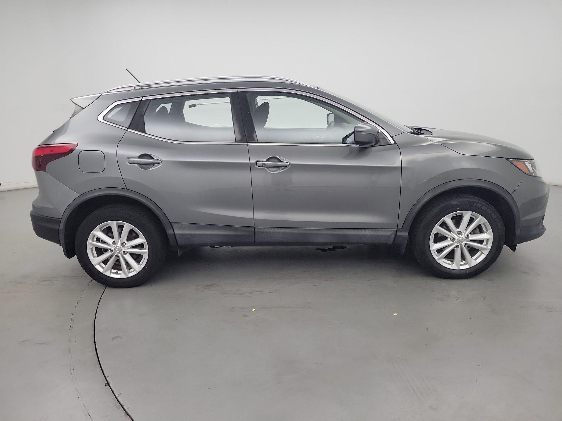 Thumbnail: 2018 Nissan Rogue Sport - 4