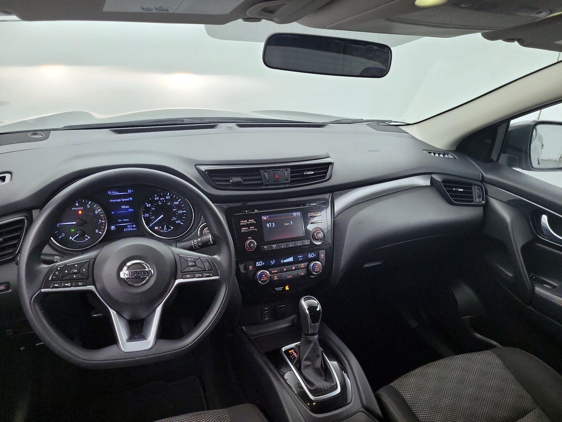 Thumbnail: 2018 Nissan Rogue Sport - 8
