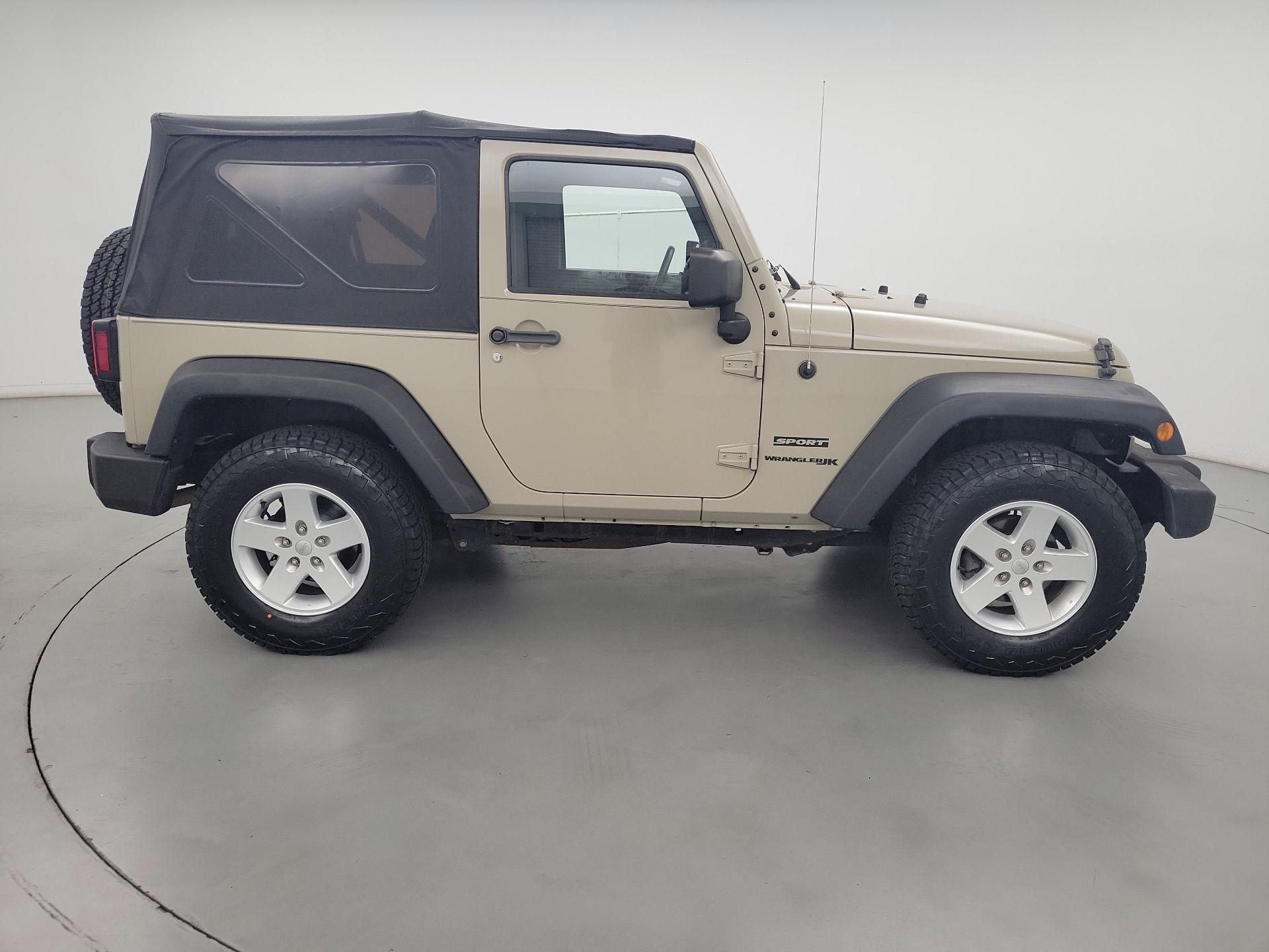 Thumbnail: 2018 Jeep Wrangler - 4