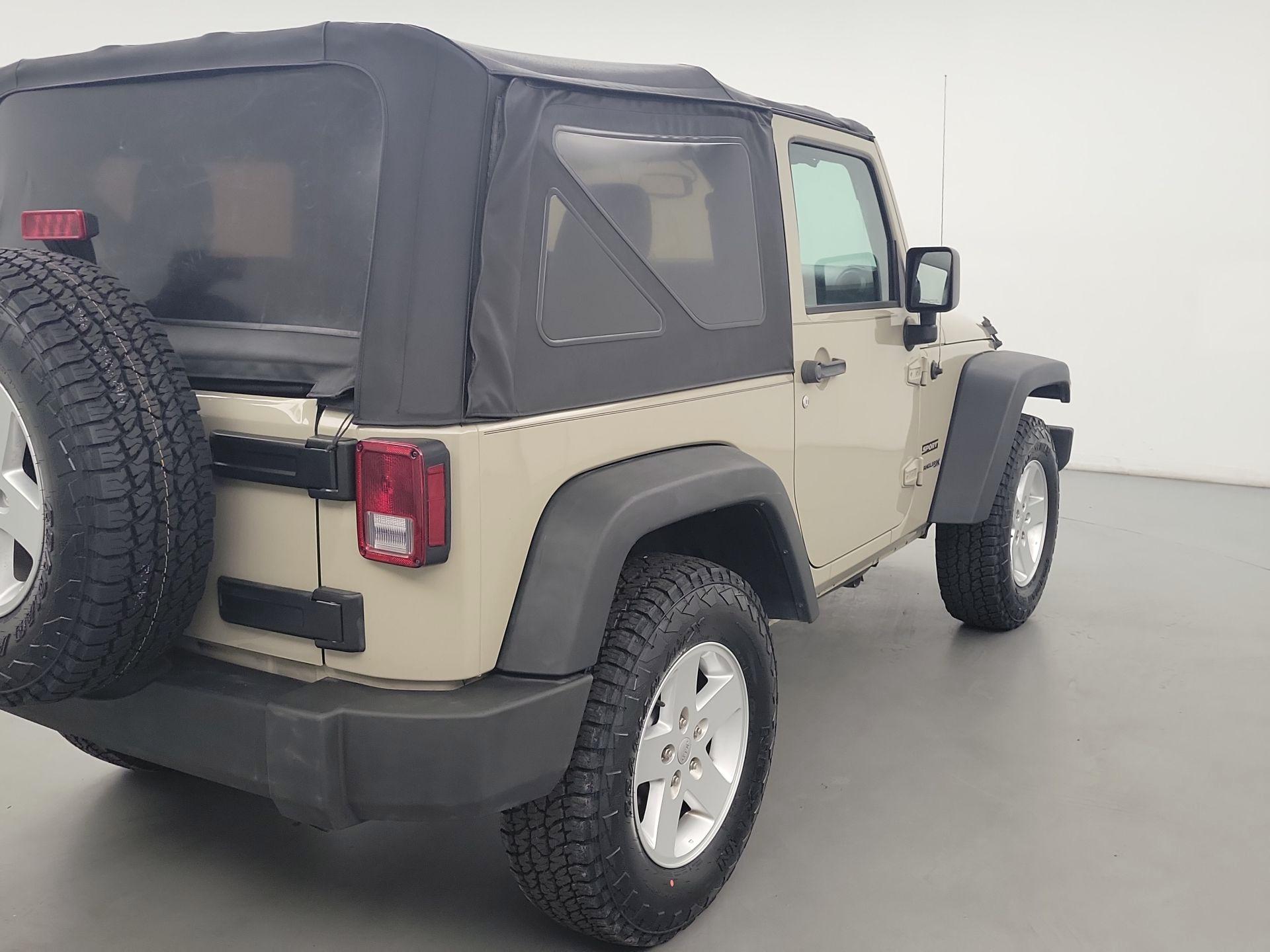 Thumbnail: 2018 Jeep Wrangler - 5