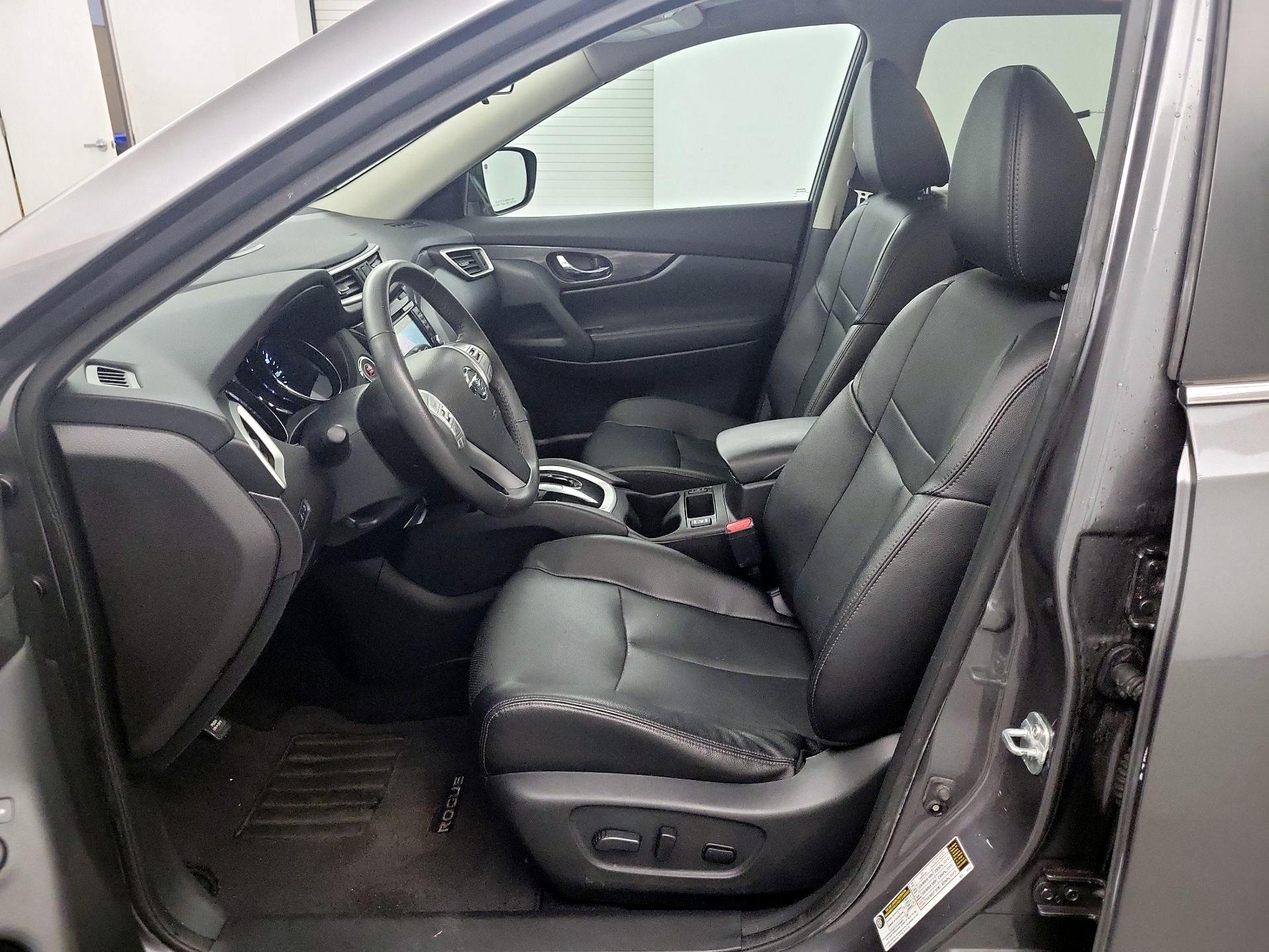 Thumbnail: 2016 Nissan Rogue - 9