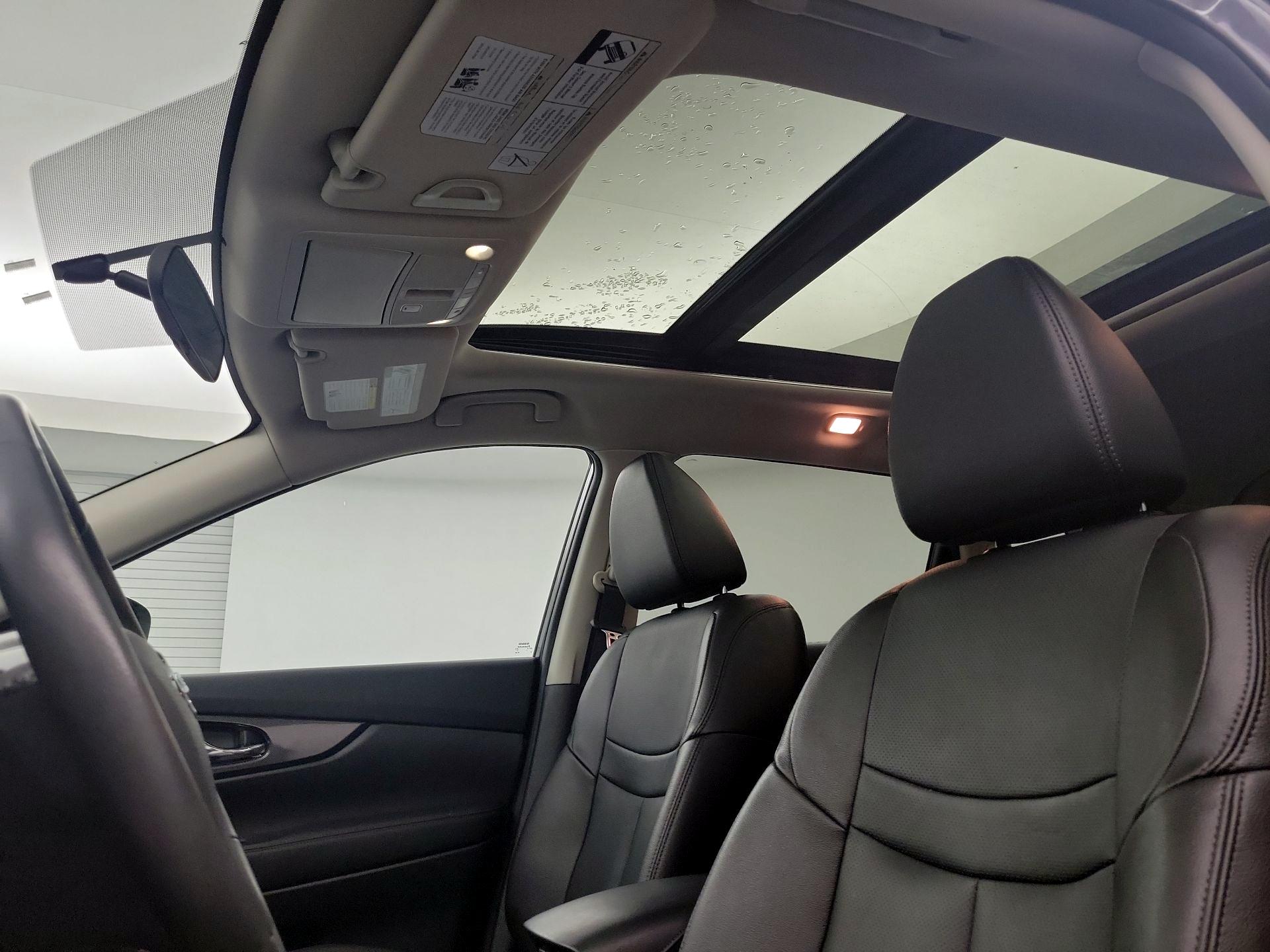 Thumbnail: 2016 Nissan Rogue - 18