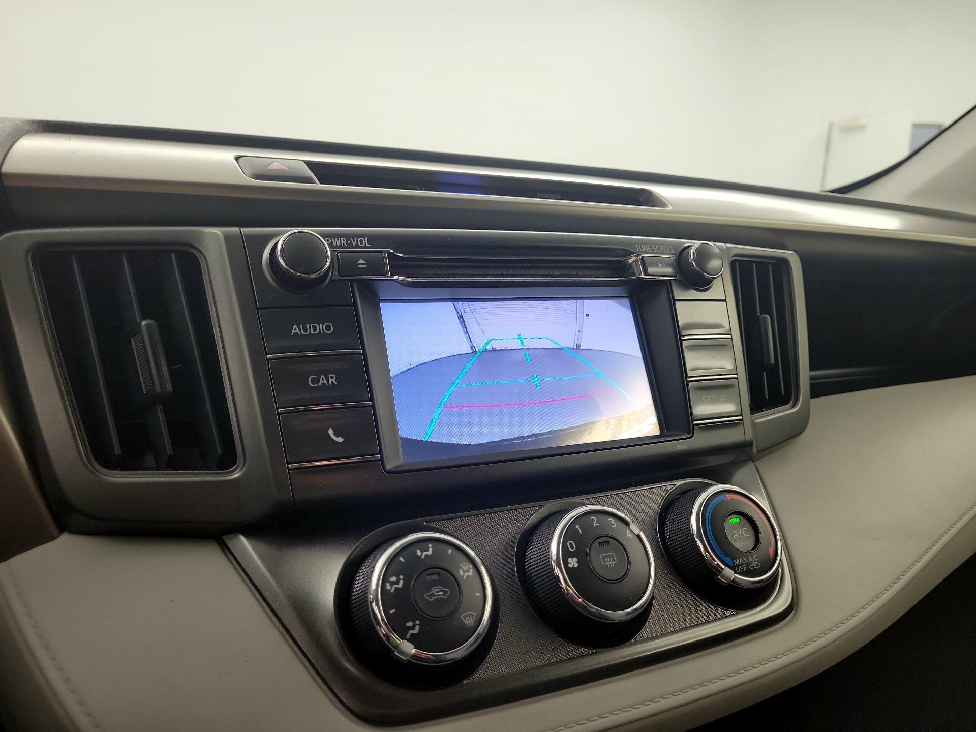 Thumbnail: 2014 Toyota RAV4 - 12