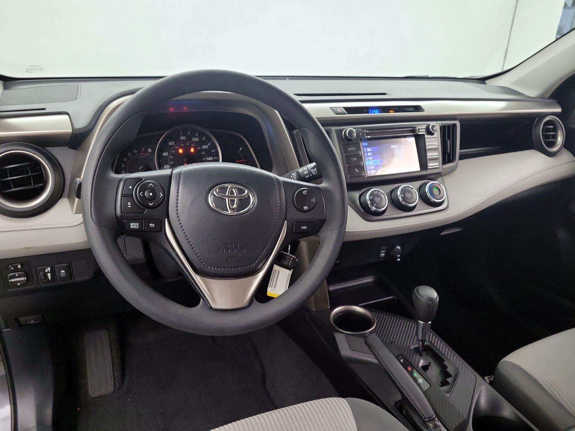 Thumbnail: 2014 Toyota RAV4 - 8