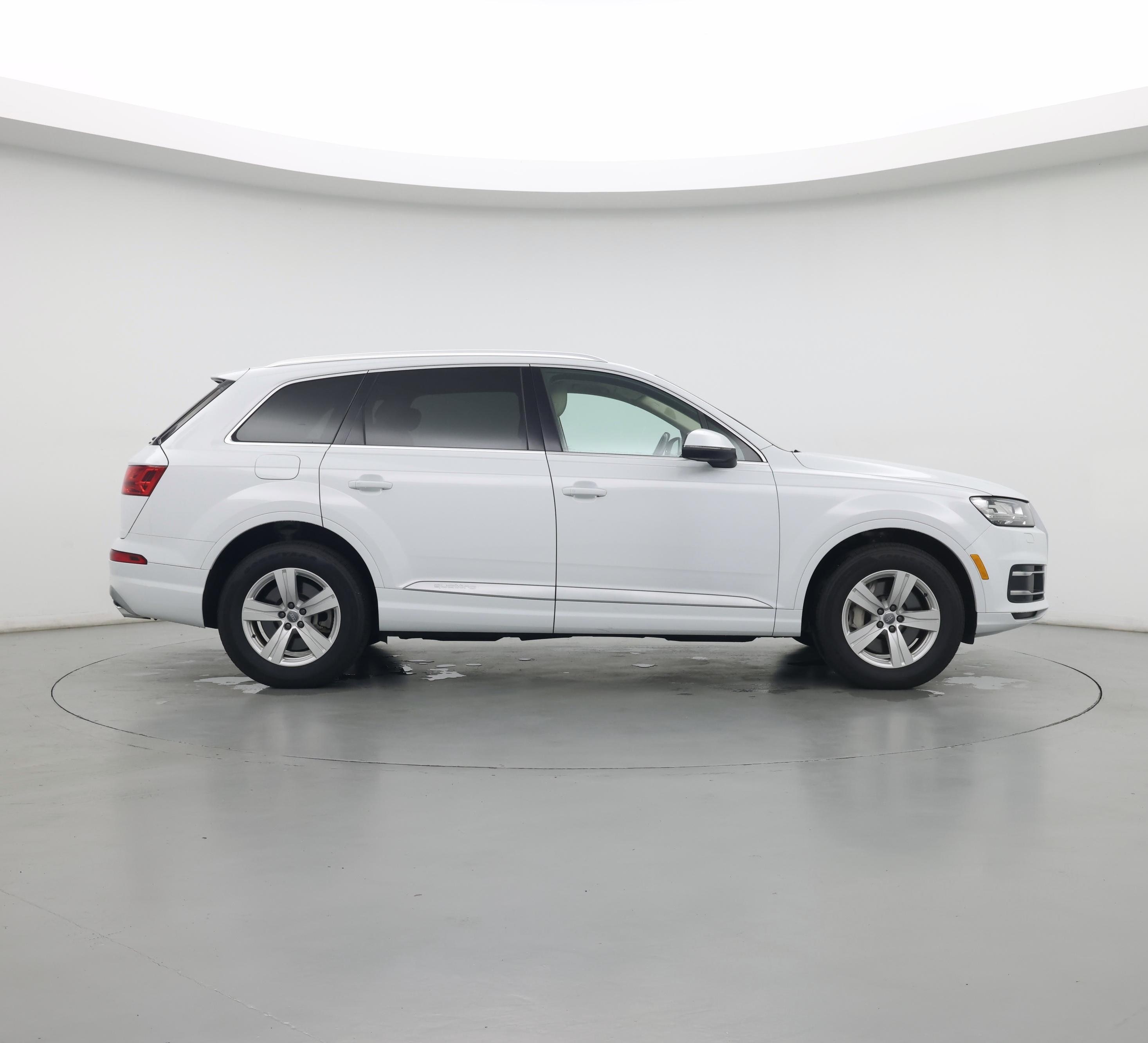 Thumbnail: 2019 Audi Q7 - 7