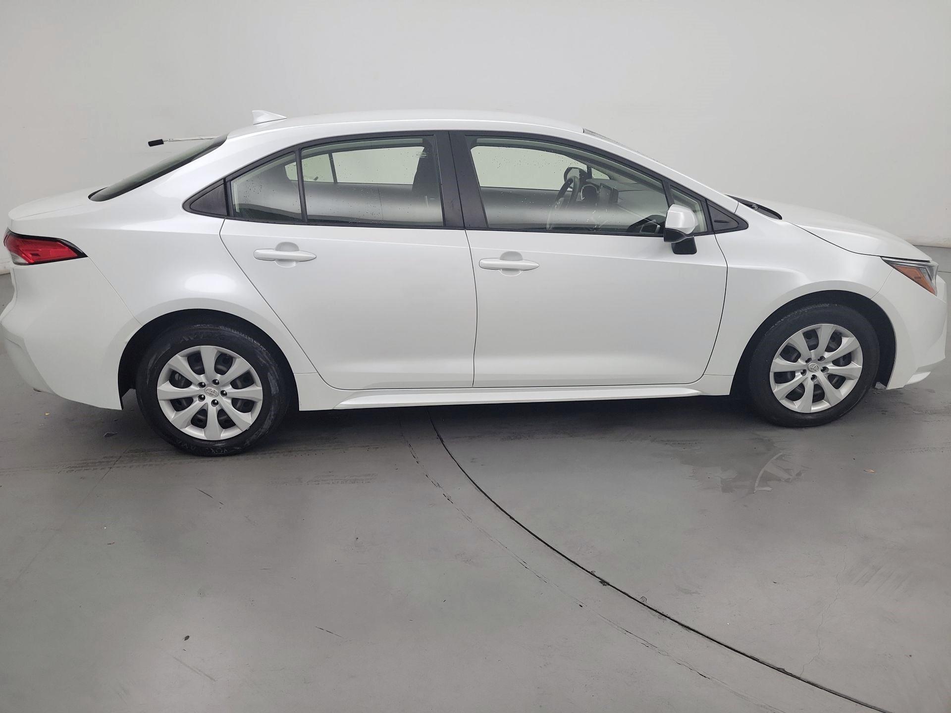 Thumbnail: 2022 Toyota Corolla - 4