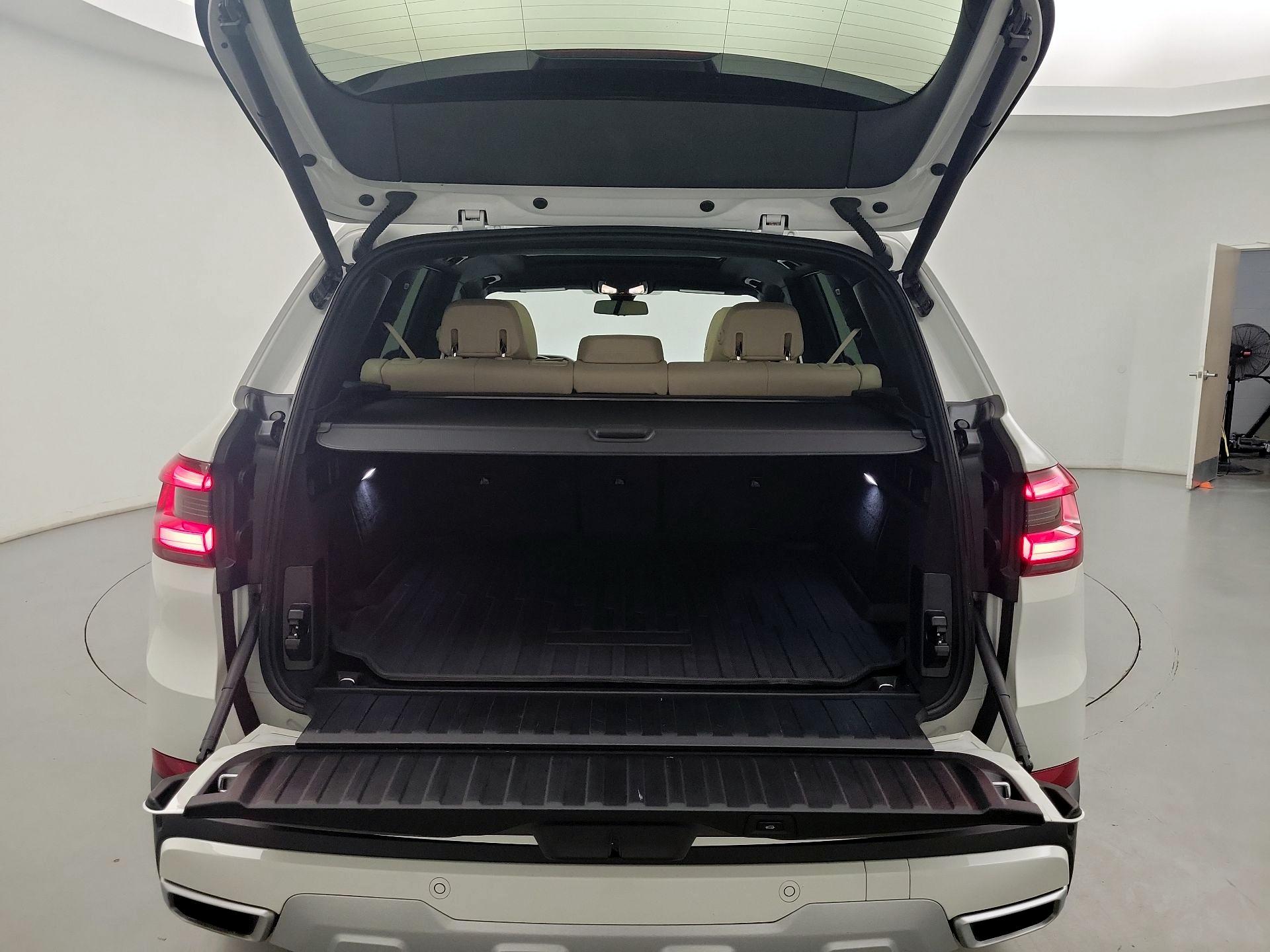 Thumbnail: 2020 BMW X5 - 19