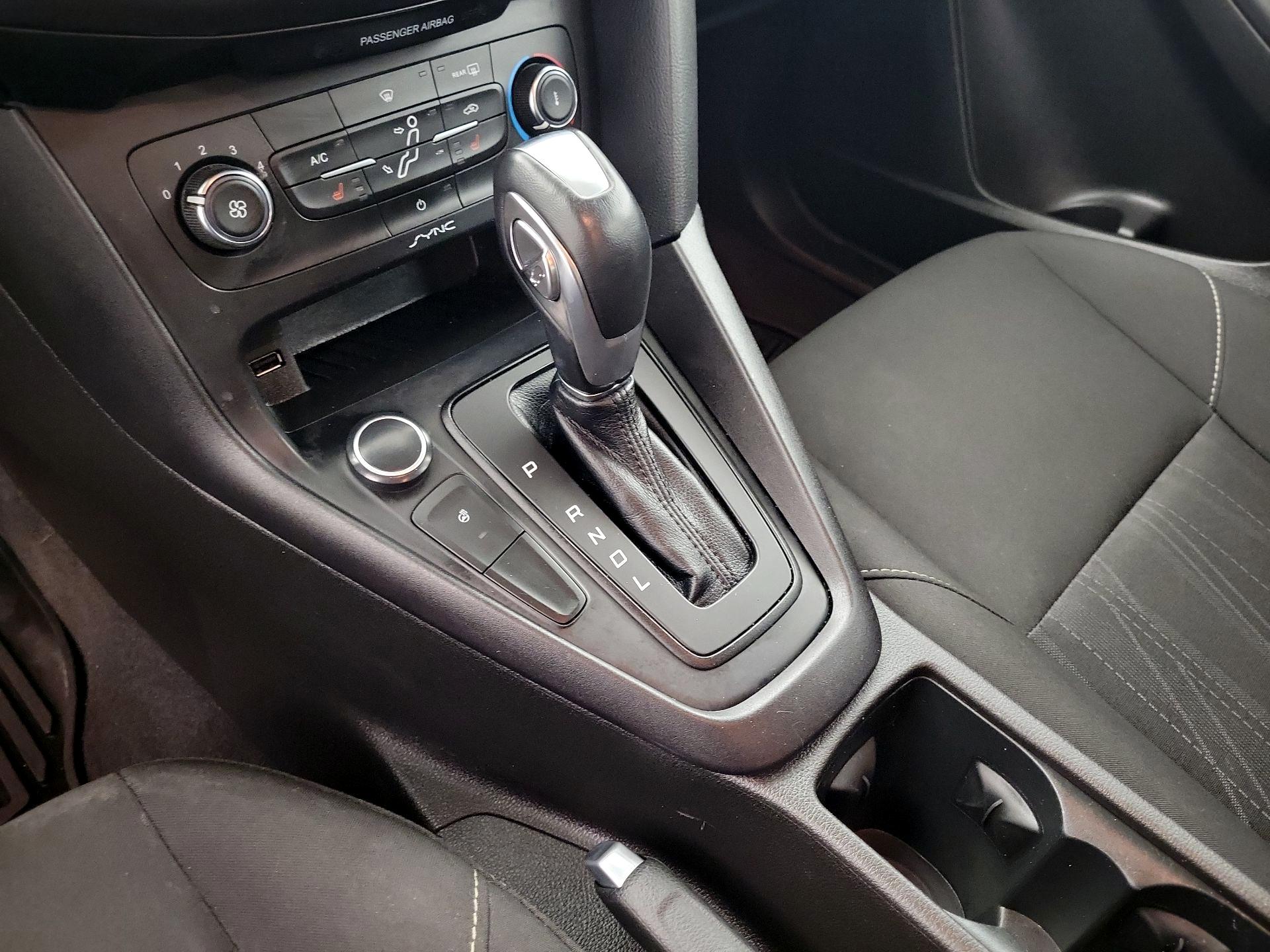 Thumbnail: 2016 Ford Focus - 17