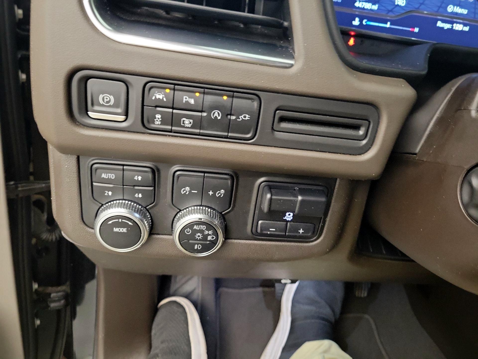 Thumbnail: 2022 GMC Yukon XL - 11