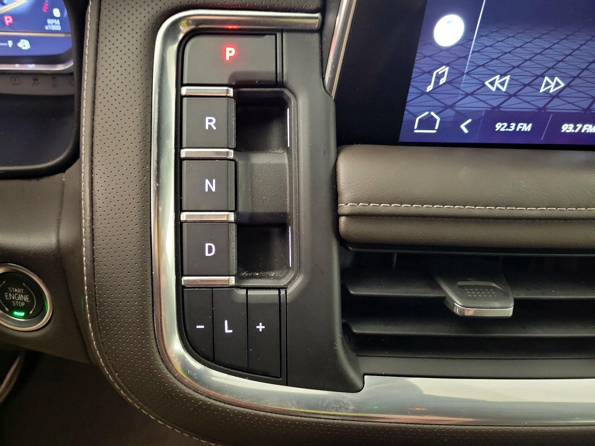 Thumbnail: 2022 GMC Yukon XL - 16