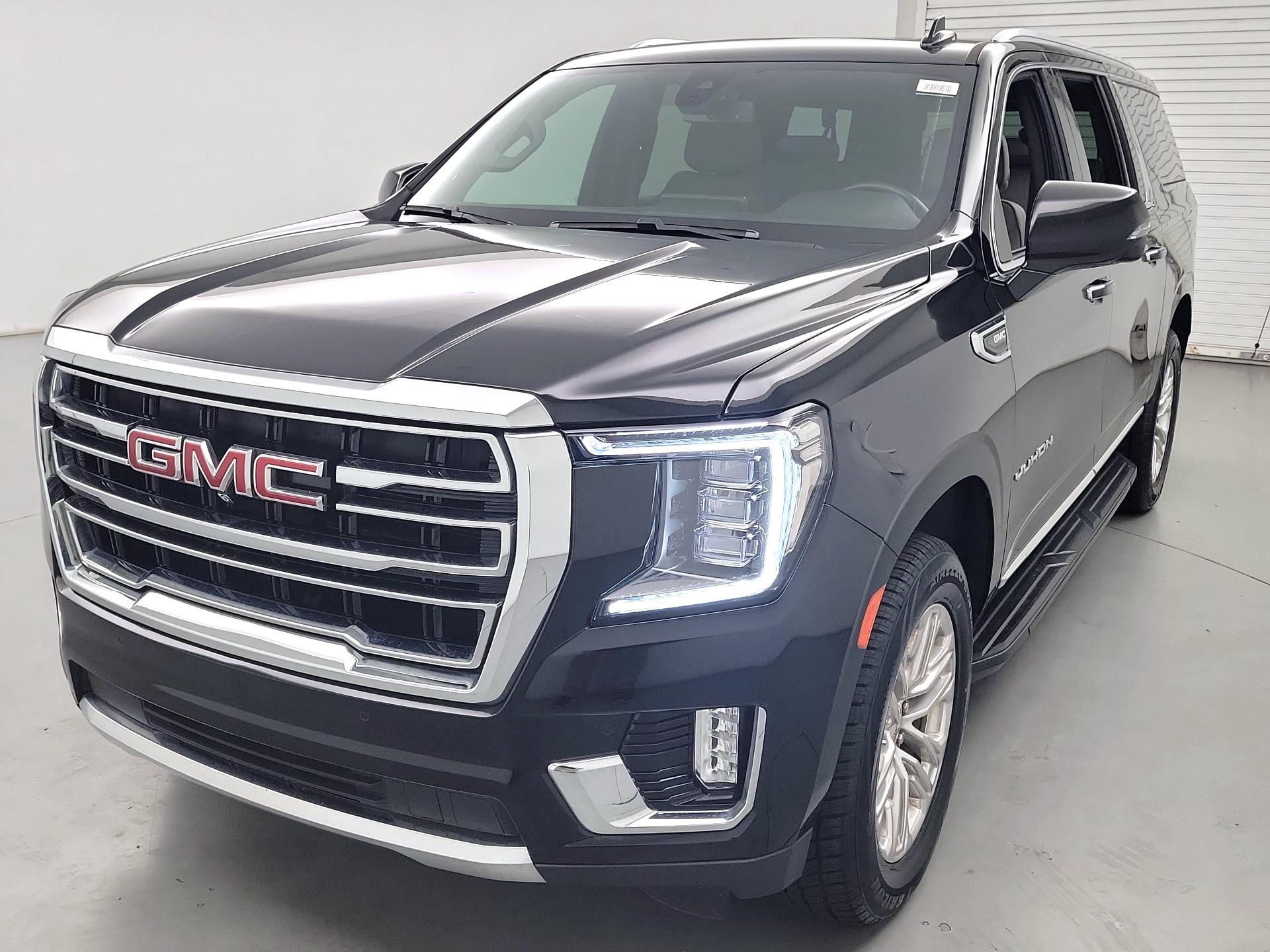 Thumbnail: 2022 GMC Yukon XL - 3