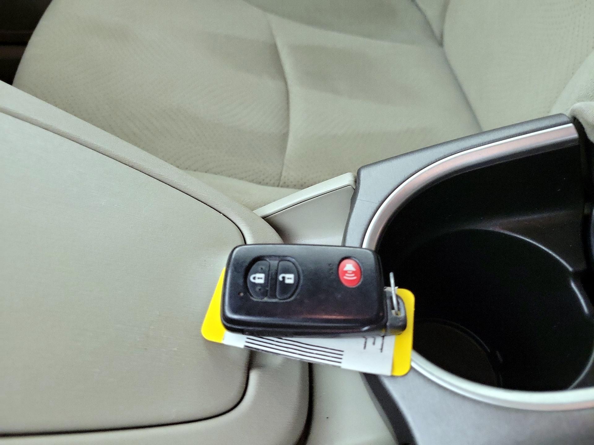 Thumbnail: 2015 Toyota Prius - 19