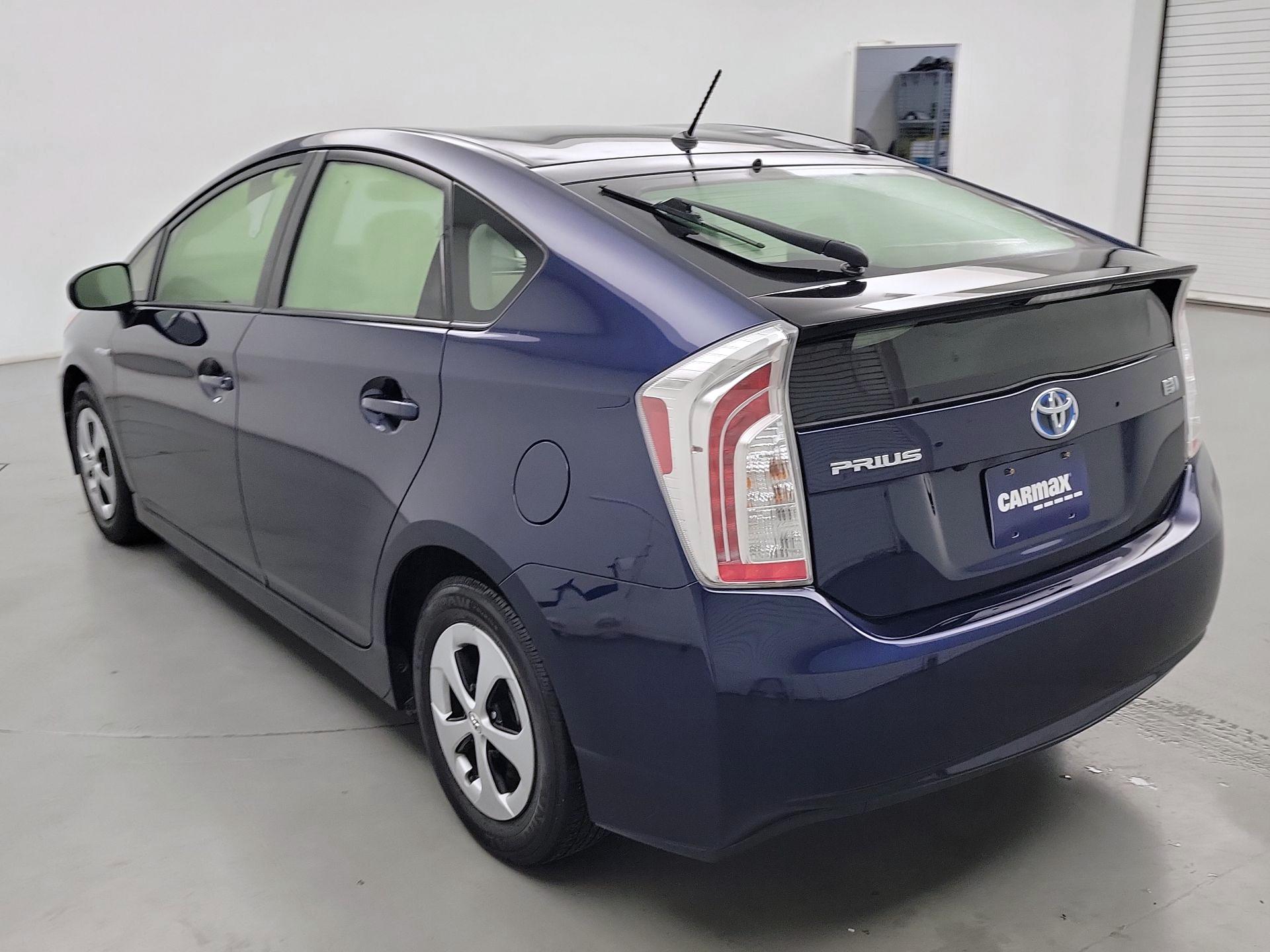 Thumbnail: 2015 Toyota Prius - 7