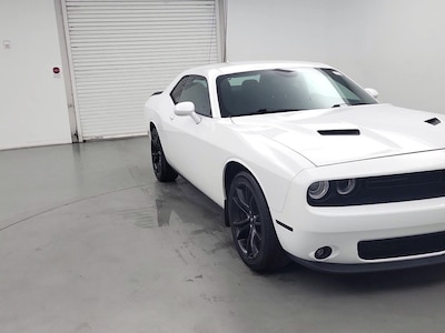 White 2018 Dodge Challenger SXT
