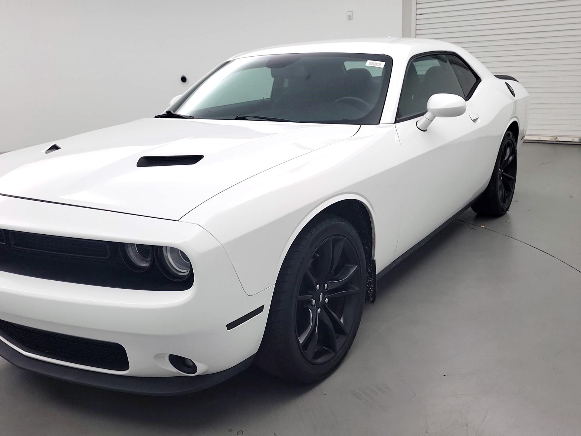 Thumbnail: 2018 Dodge Challenger - 3