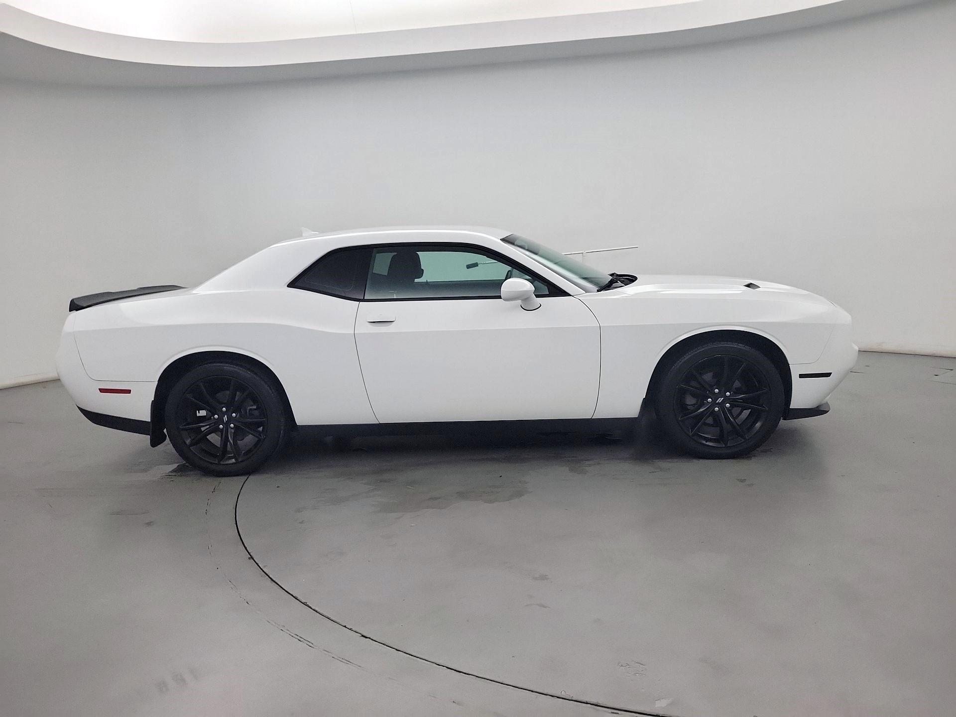 Thumbnail: 2018 Dodge Challenger - 4