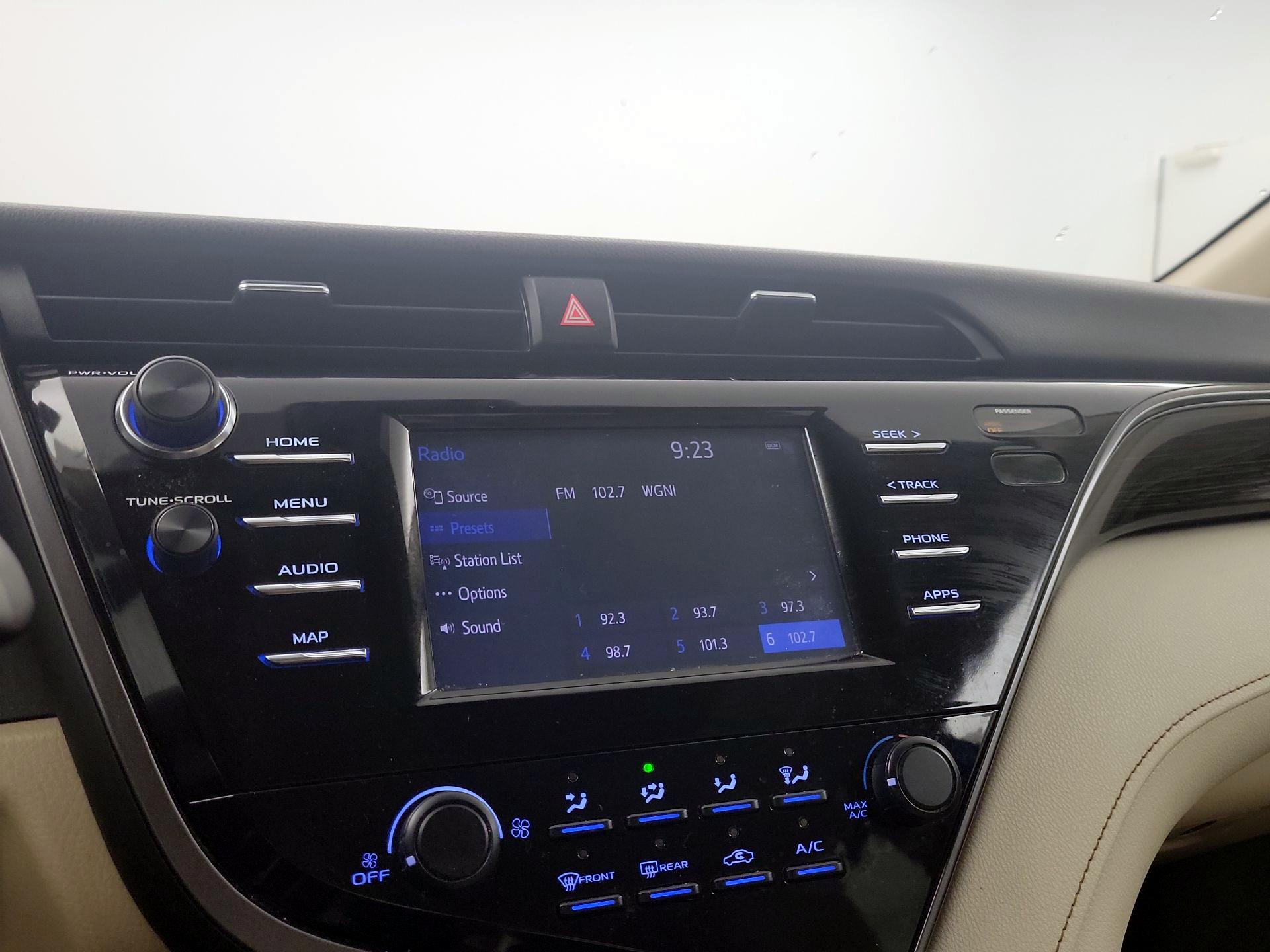 Thumbnail: 2019 Toyota Camry - 13