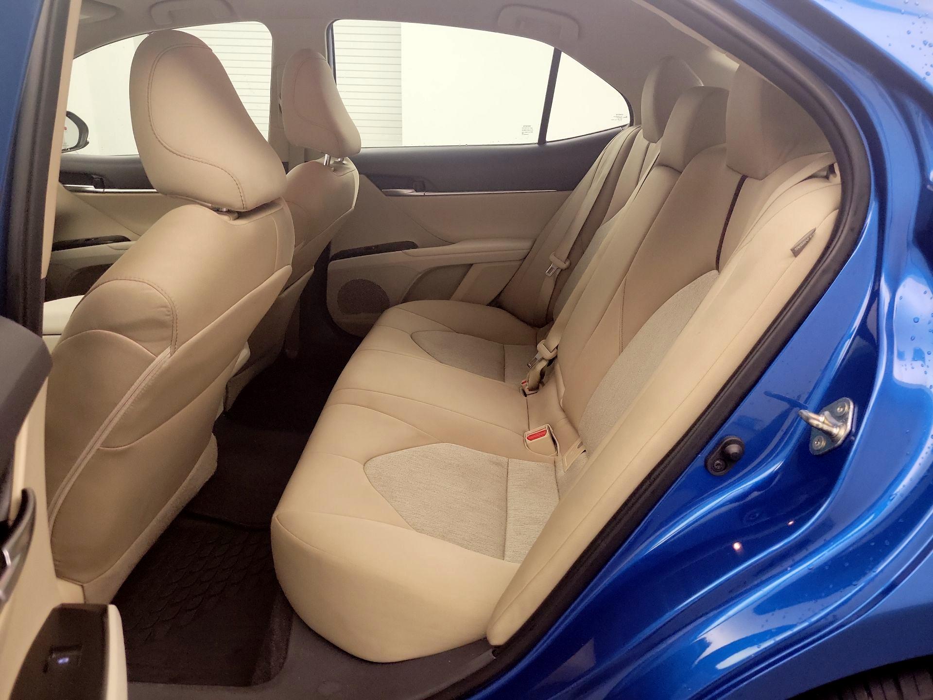 Thumbnail: 2019 Toyota Camry - 17