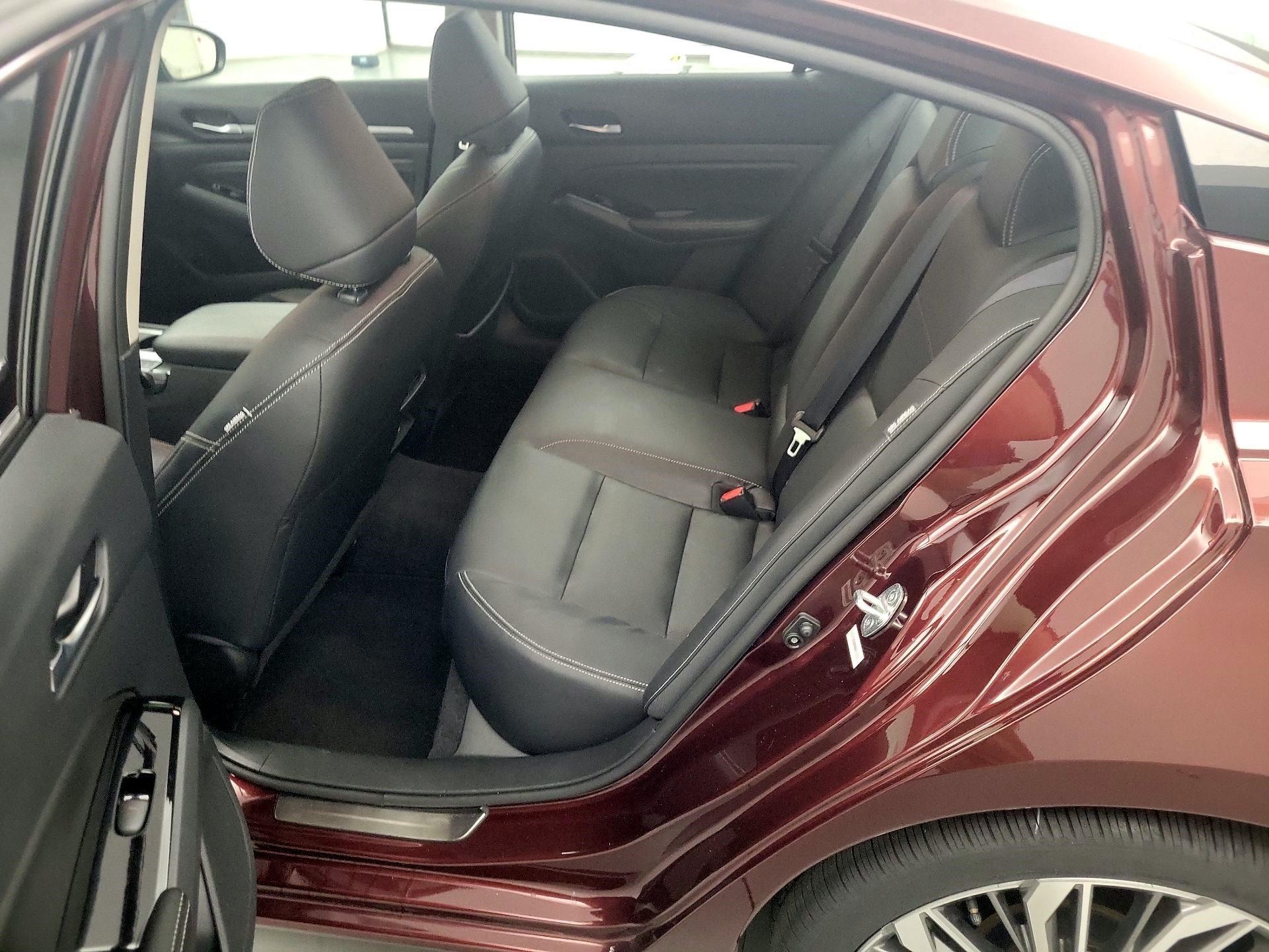 Thumbnail: 2023 Nissan Altima - 19