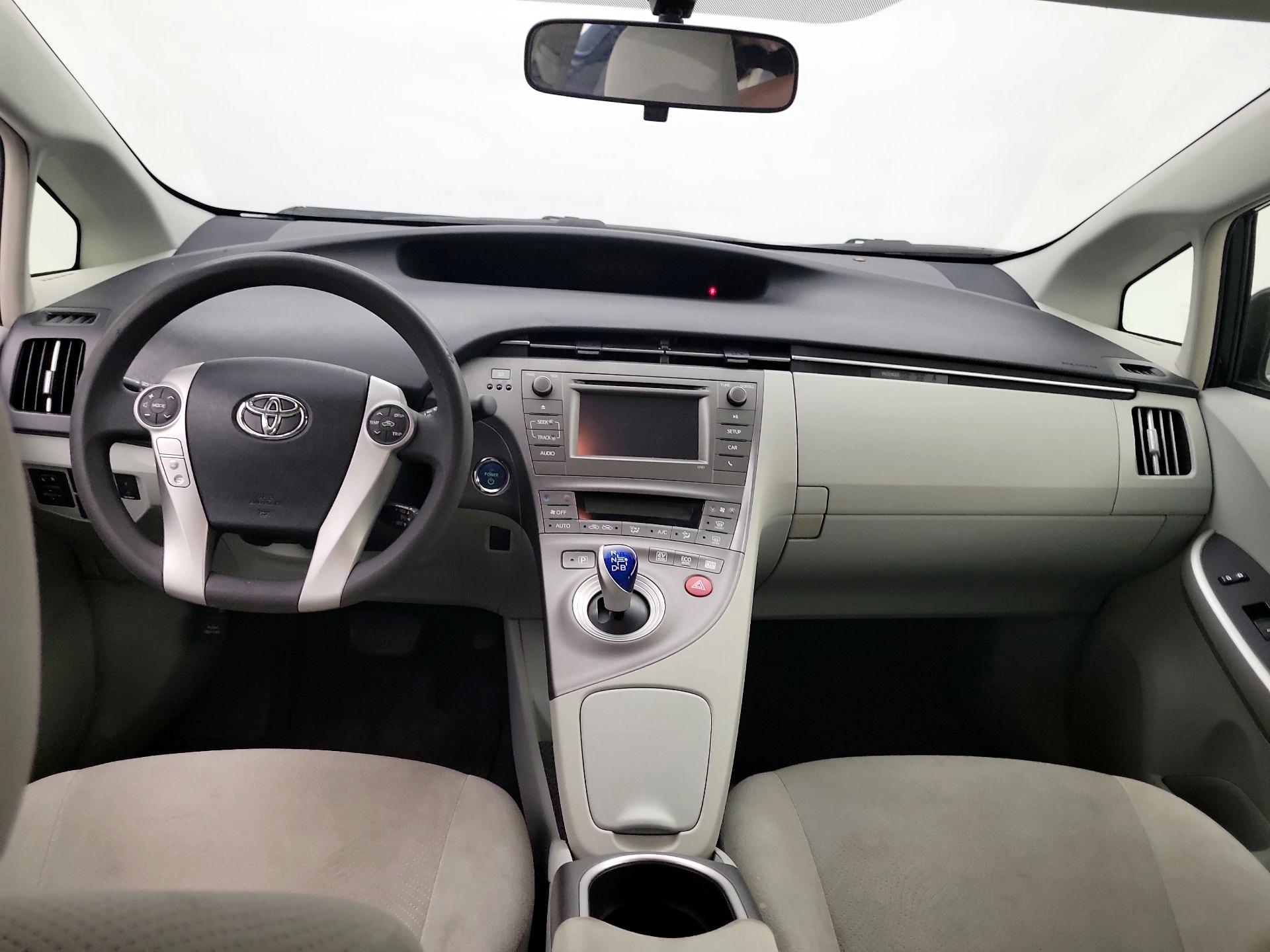 Thumbnail: 2014 Toyota Prius - 9