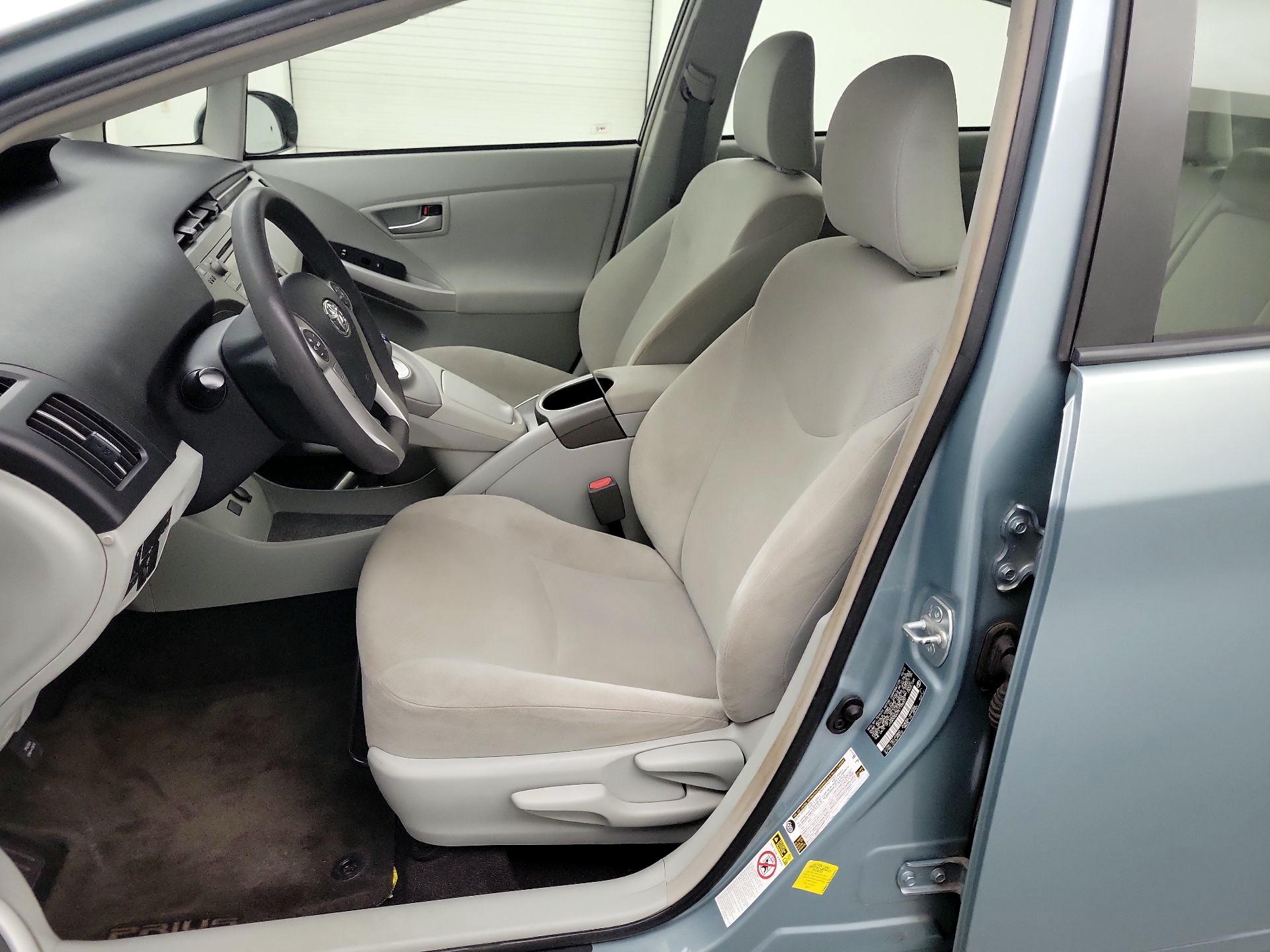 Thumbnail: 2014 Toyota Prius - 11