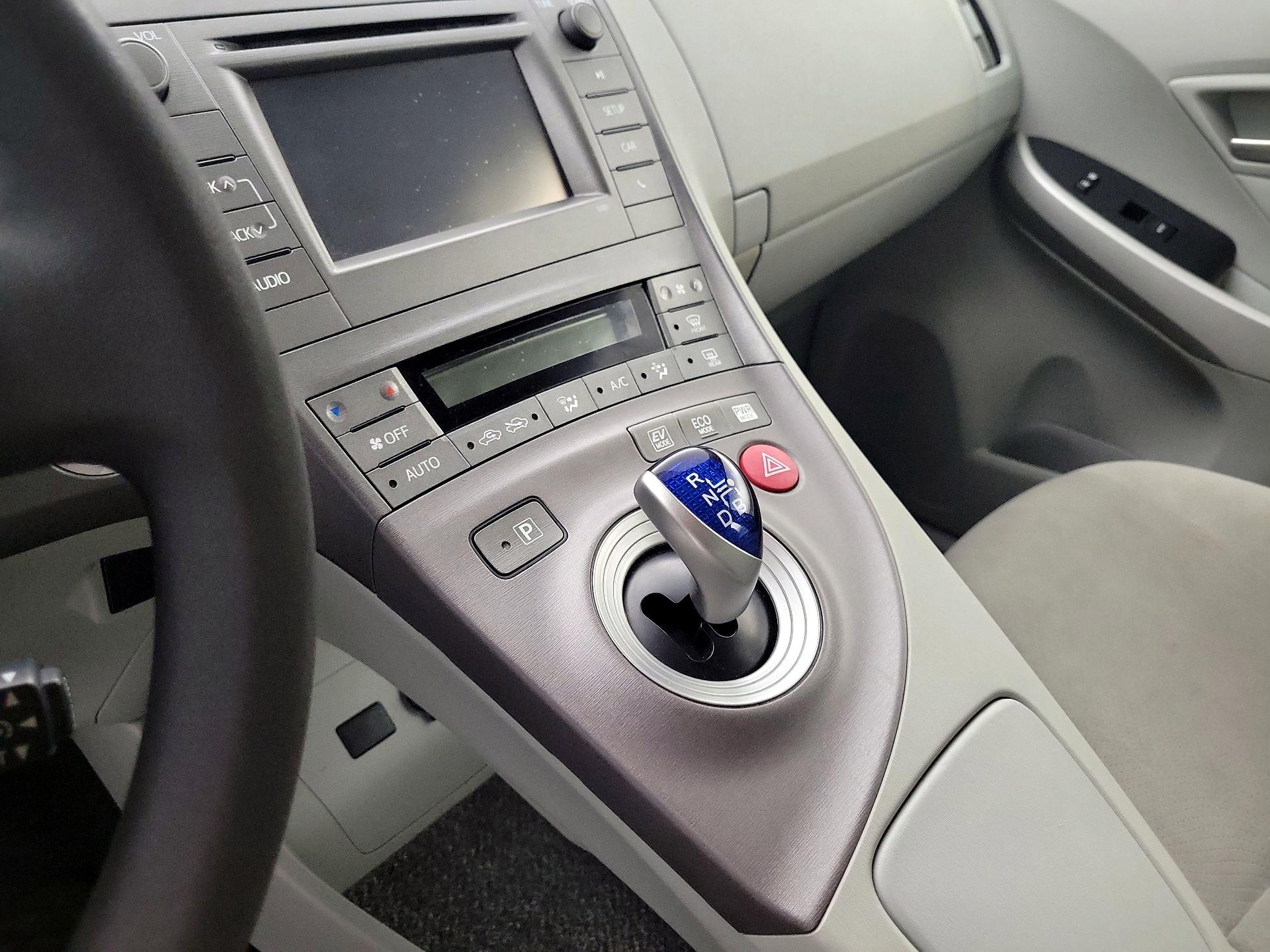 Thumbnail: 2014 Toyota Prius - 16