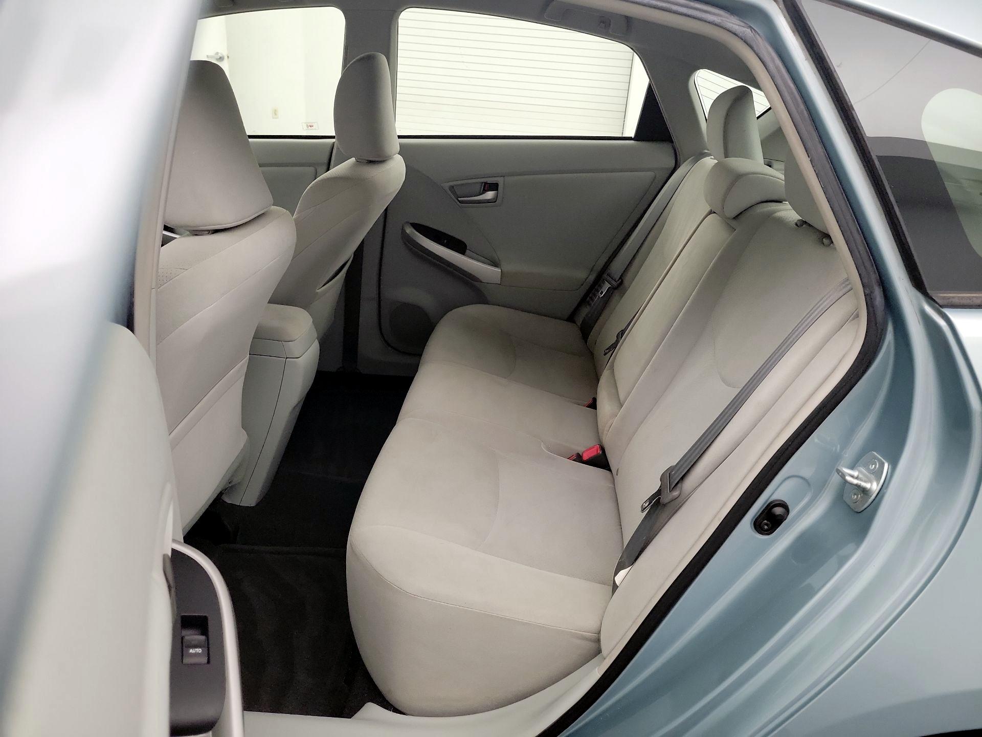 Thumbnail: 2014 Toyota Prius - 18